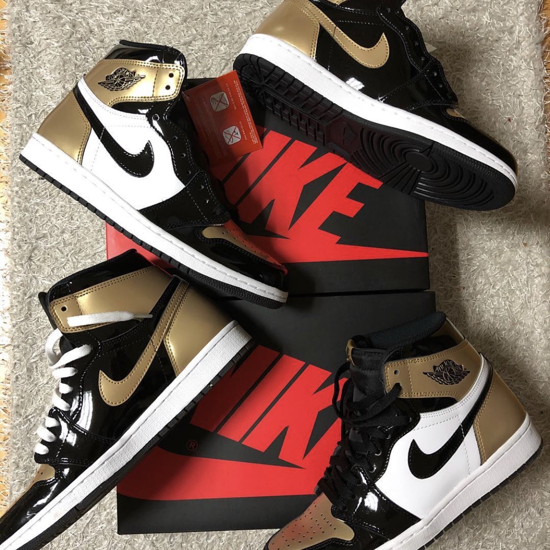 Jordan 1 Retro High NRG Patent Gold Toe 착용 스타일