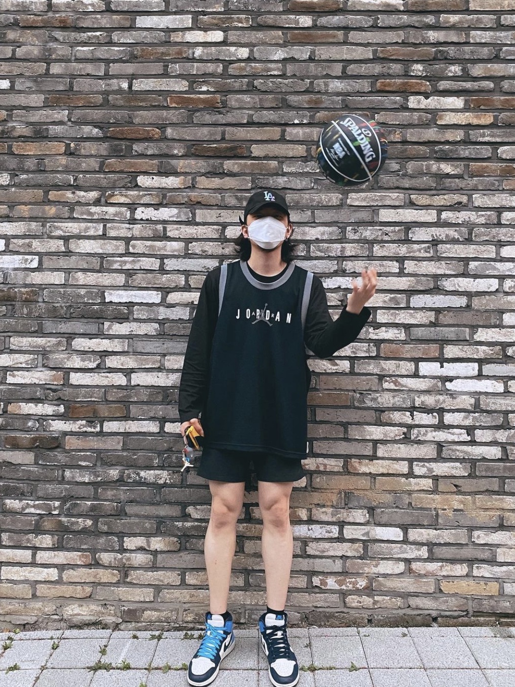 Jordan 1 Retro High Obsidian UNC 착용 스타일 - 1