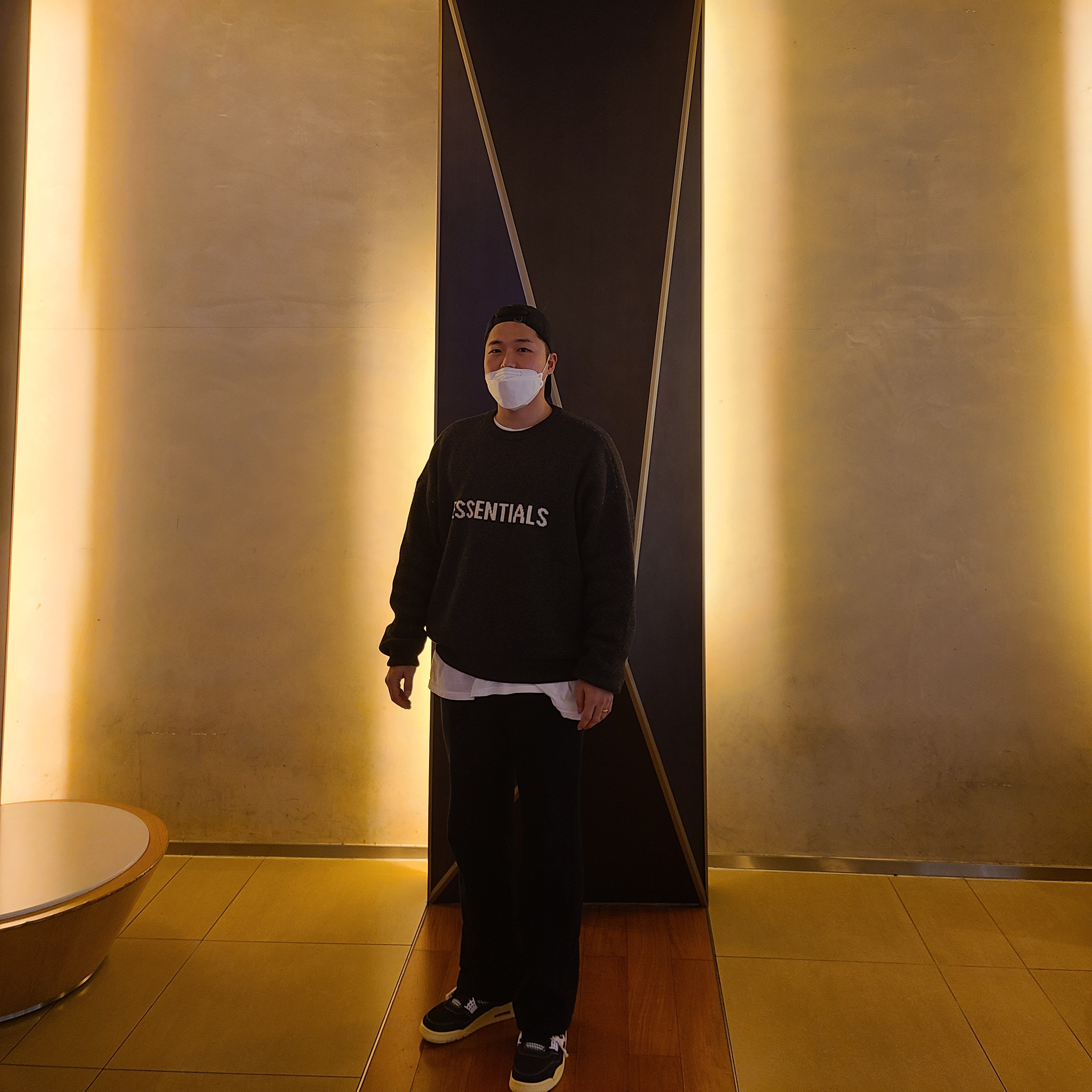 Jordan 4 x Union Retro Off Noir, Essentials Knit Sweater Black Melange - 20SS 착용 스타일 - 2