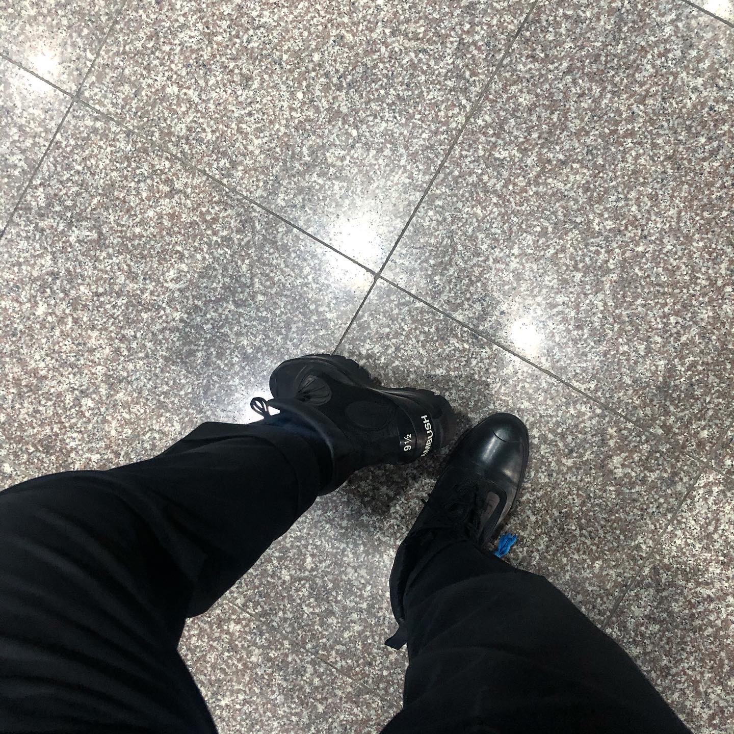 Converse x Ambush Chuck Taylor All Star Duck Boot Black 착용 스타일 - 2