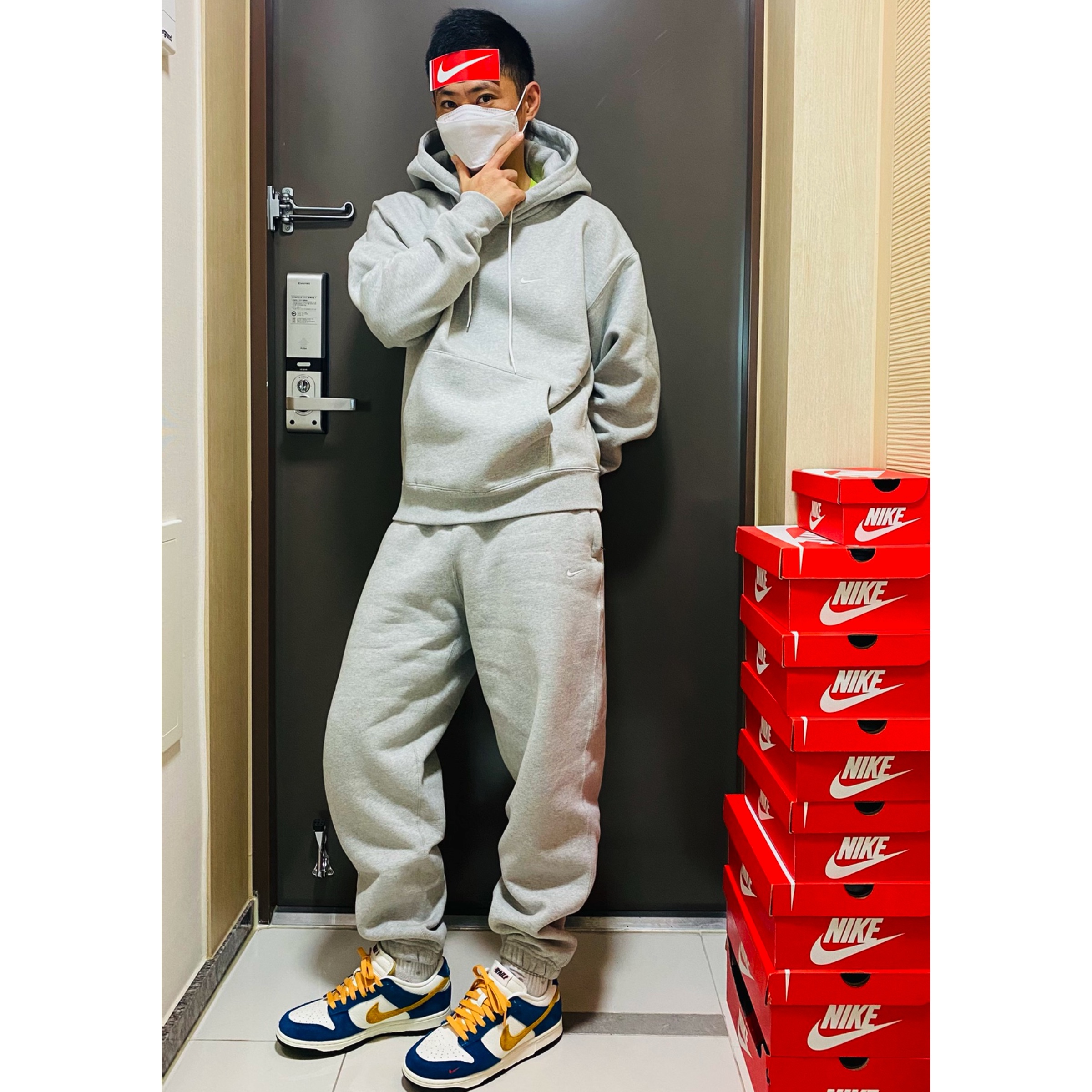 Nike M NRG Hoodie Grey Heather, Nike x Kasina Dunk Low 80's Bus 착용 스타일