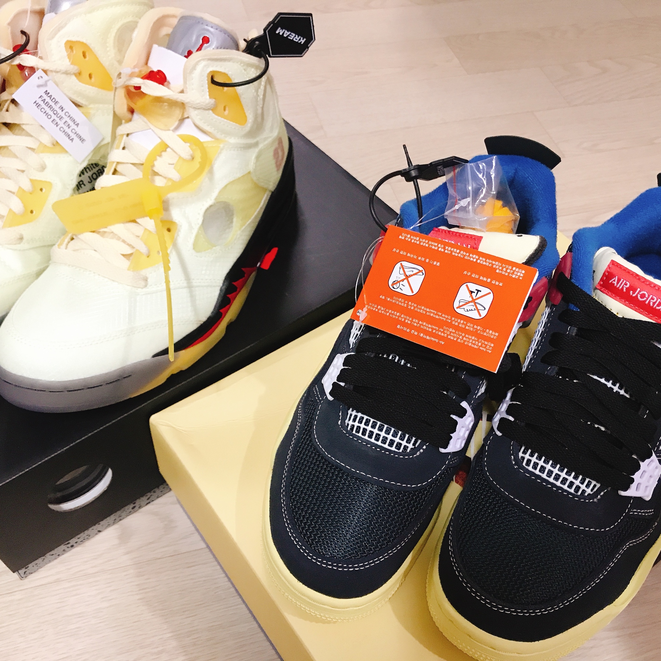 Jordan 4 x Union Retro Off Noir, Jordan 5 x Off-White Retro SP Sail Fire Red 착용 스타일 - 3