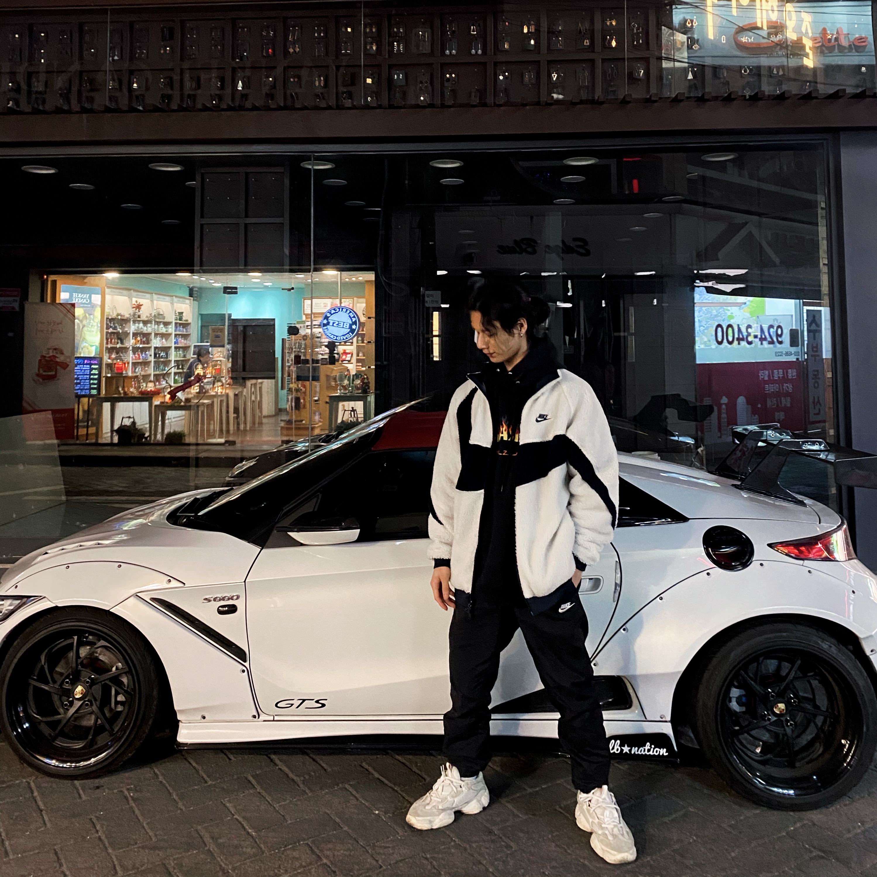 Nike Big Swoosh Full Zip Jacket White Navy, Adidas Yeezy 500 Bone White 착용 스타일