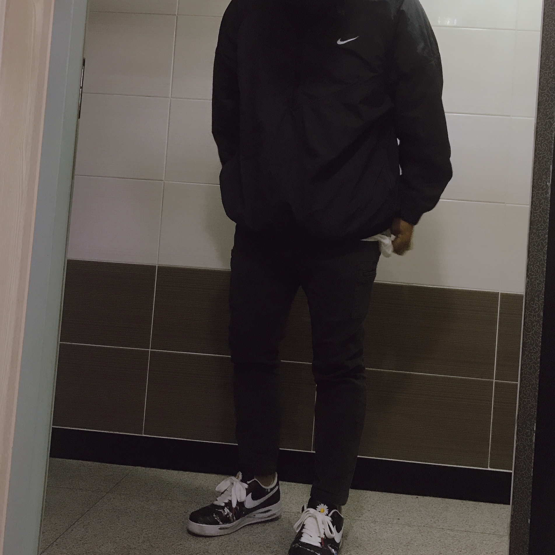 Nike x Stussy Windrunner Jacket Off Noir, Nike x Peaceminusone Air Force 1 Low Para-Noise 착용 스타일
