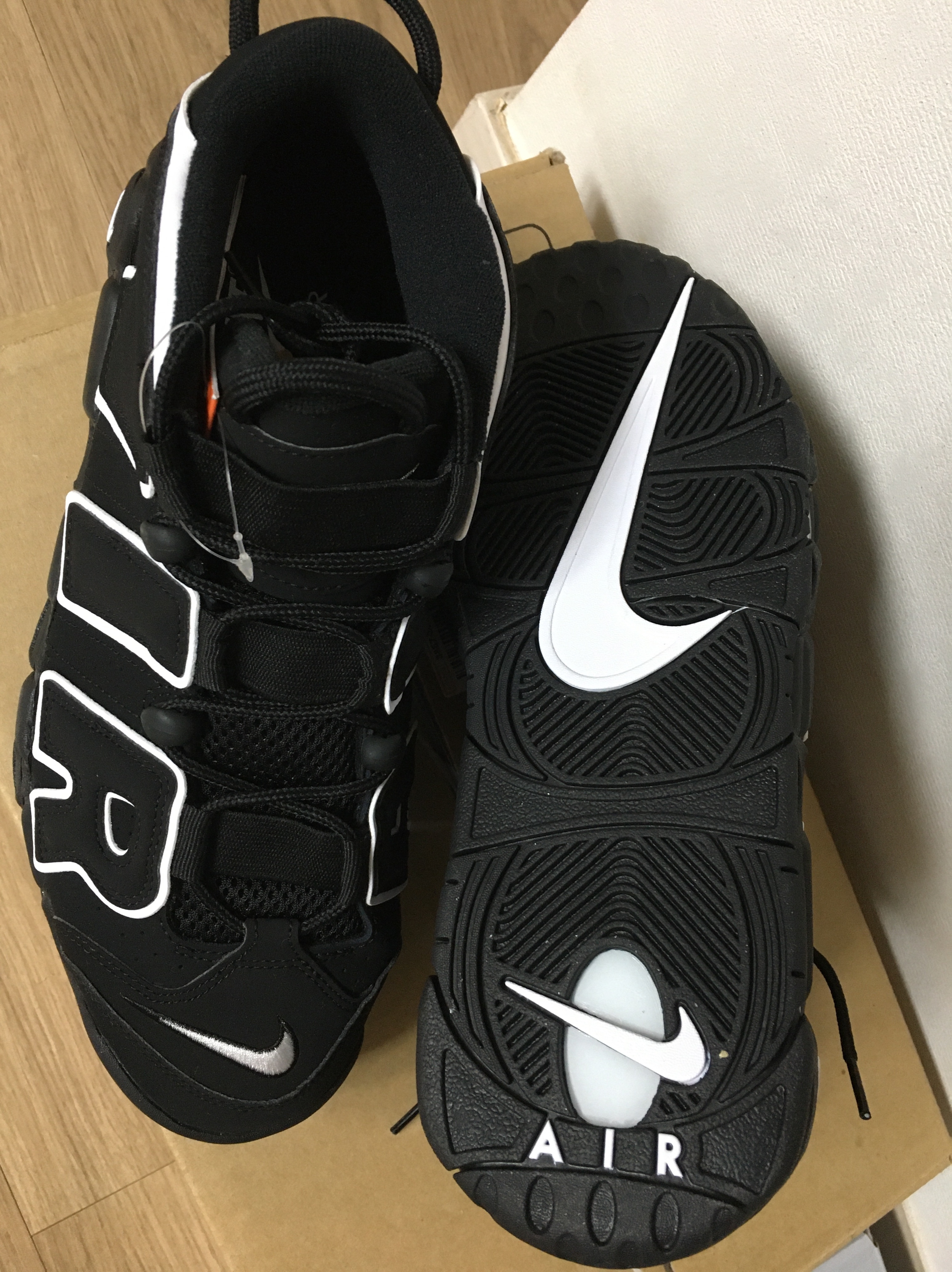 Nike Air More Uptempo Black White 2020 착용 스타일