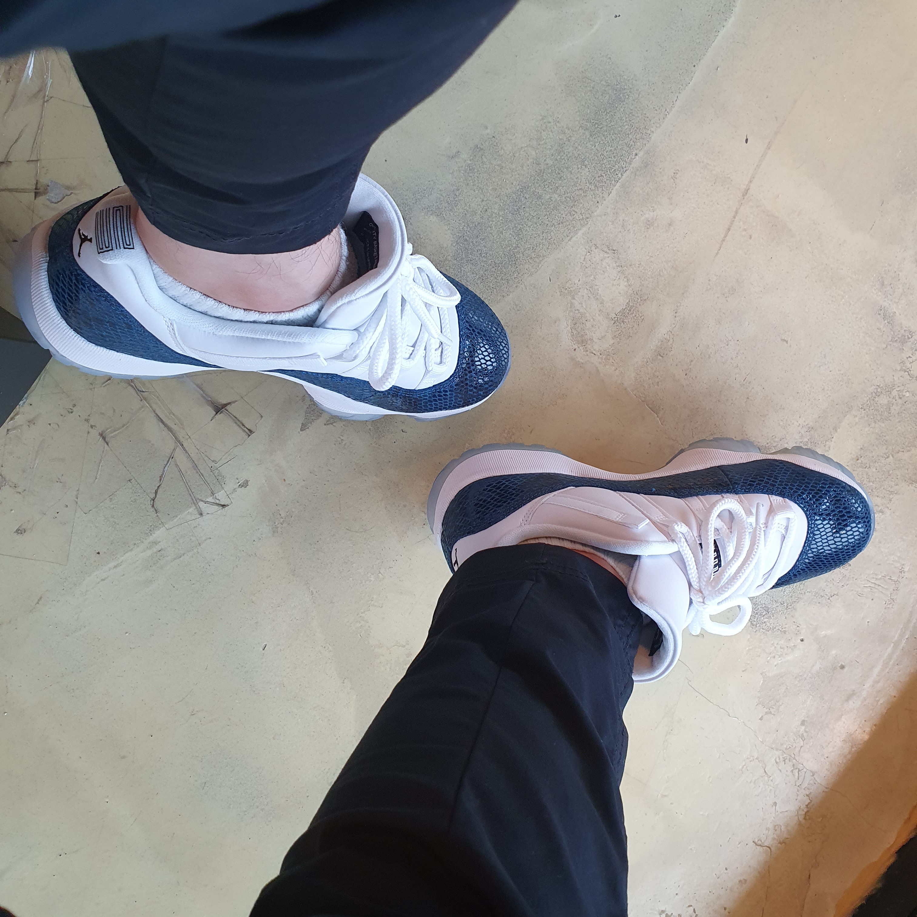 Jordan 11 Retro Low Navy Snakeskin 2019 착용 스타일