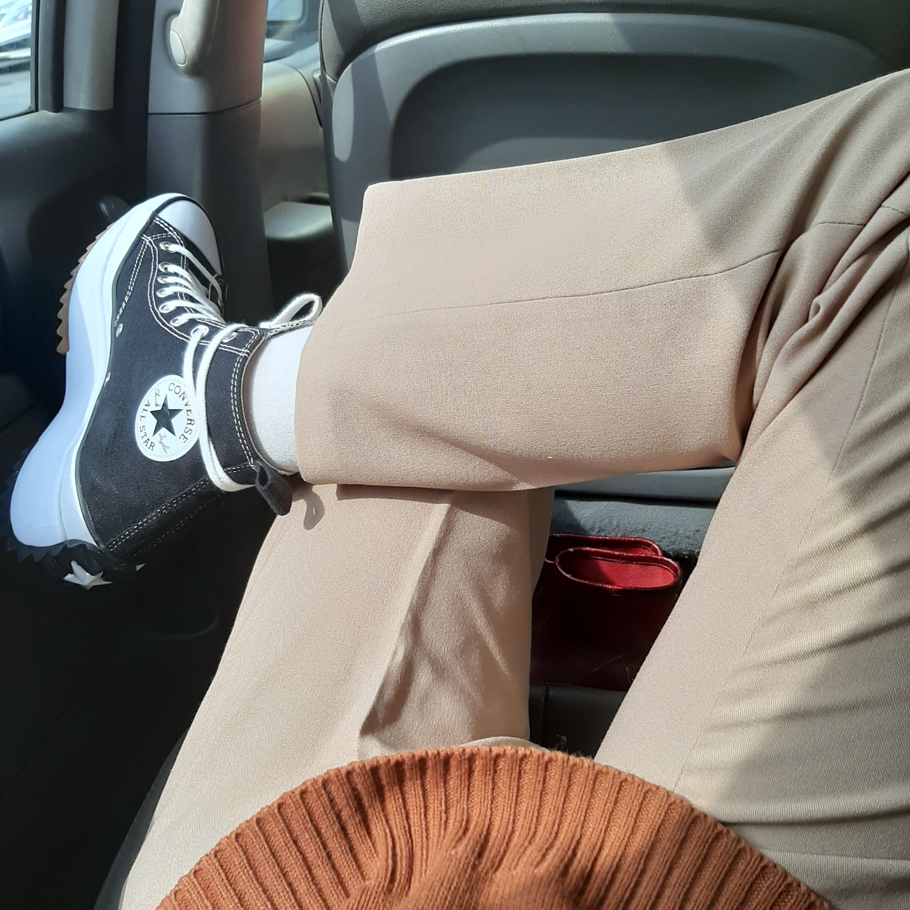 Converse Run Star Hike Hi Black White Gum 착용 스타일