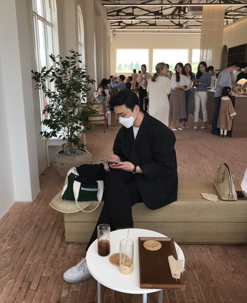 KREAM 프로필 이미지