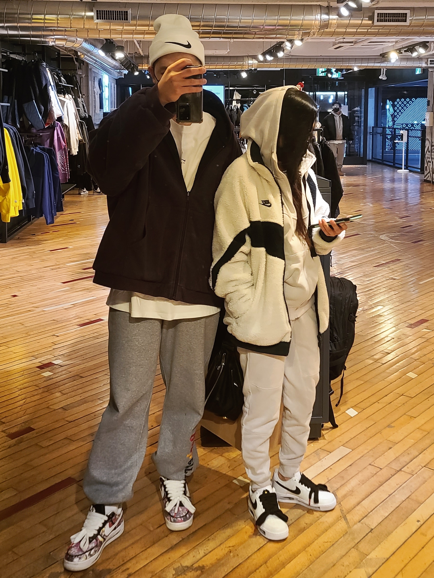 Nike x Stussy Cuff Beanie White, Nike Big Swoosh Full Zip Jacket White Navy 착용 스타일
