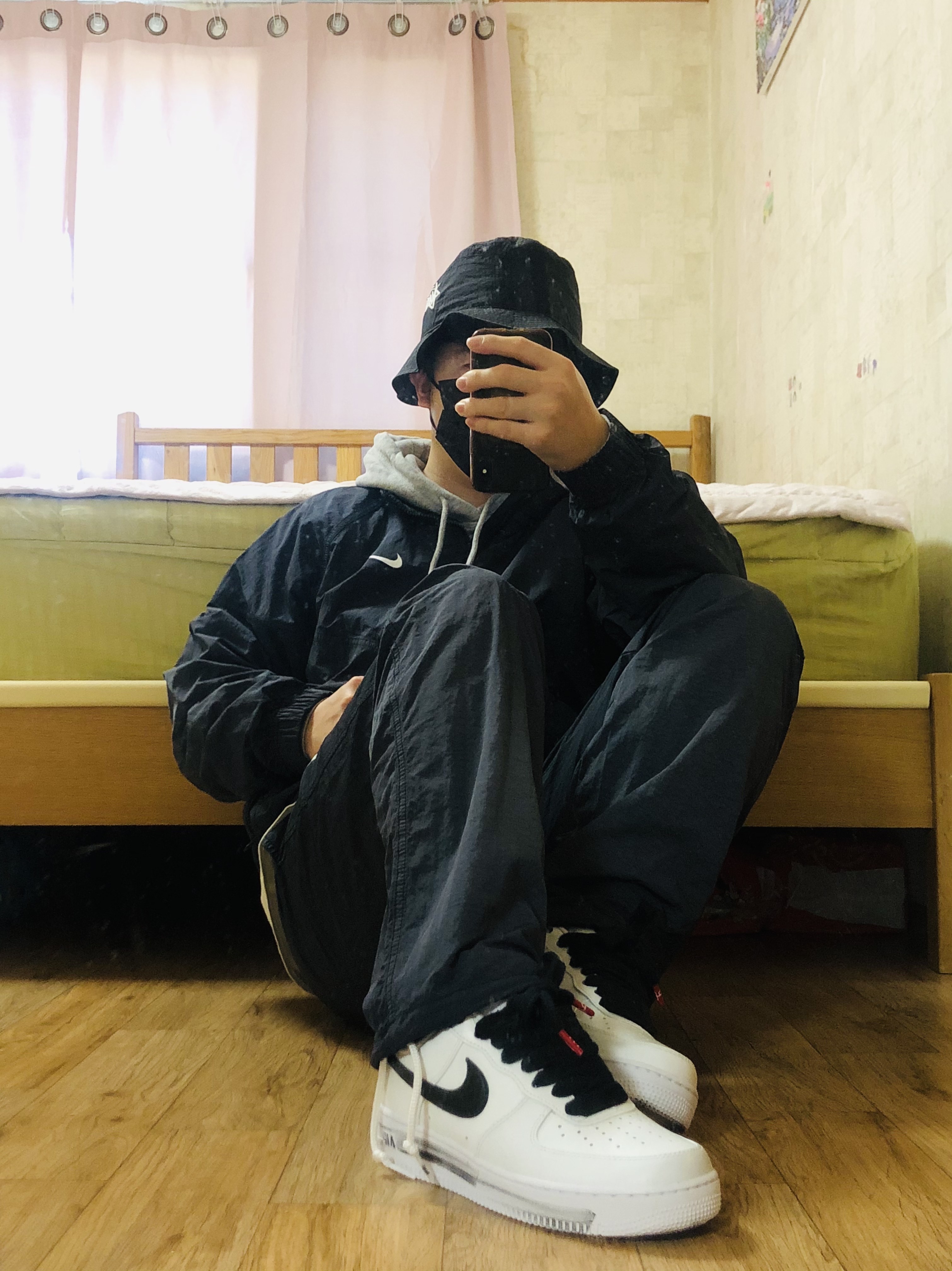 Nike x Peaceminusone Air Force 1 Low Para-Noise 2.0, Nike x Stussy Windrunner Jacket Off Noir 착용 스타일