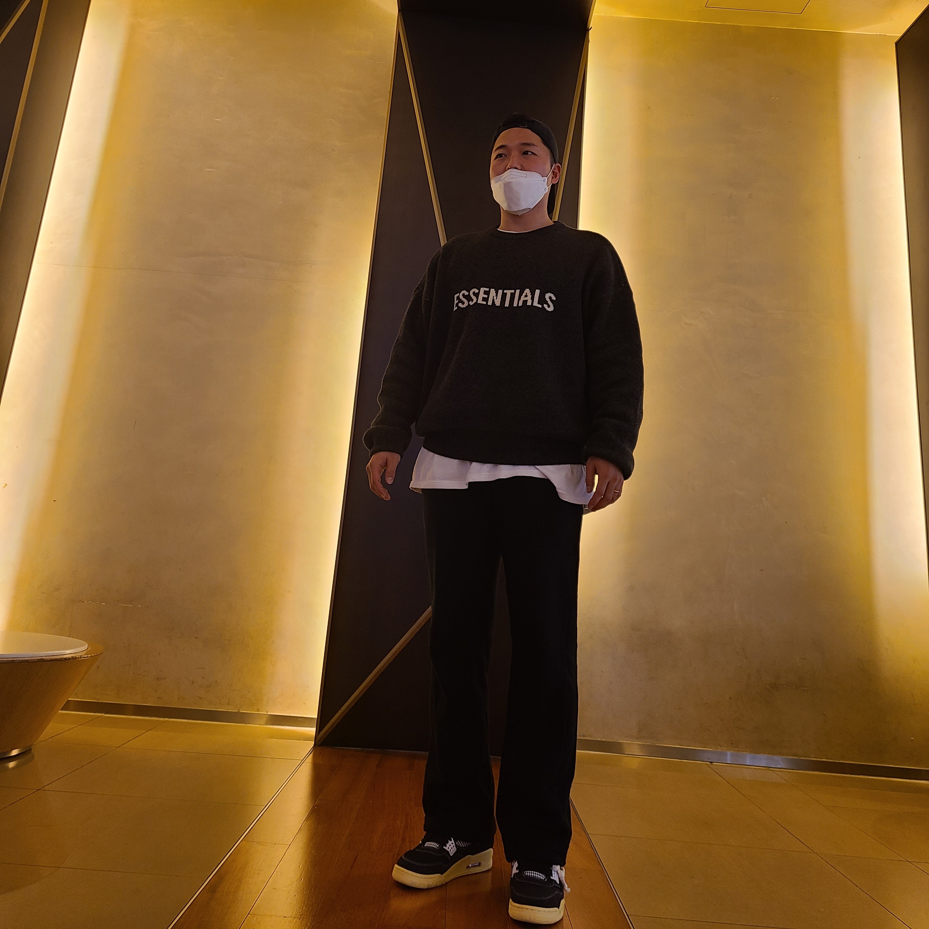 Jordan 4 x Union Retro Off Noir, Essentials Knit Sweater Black Melange - 20SS 착용 스타일 - 1