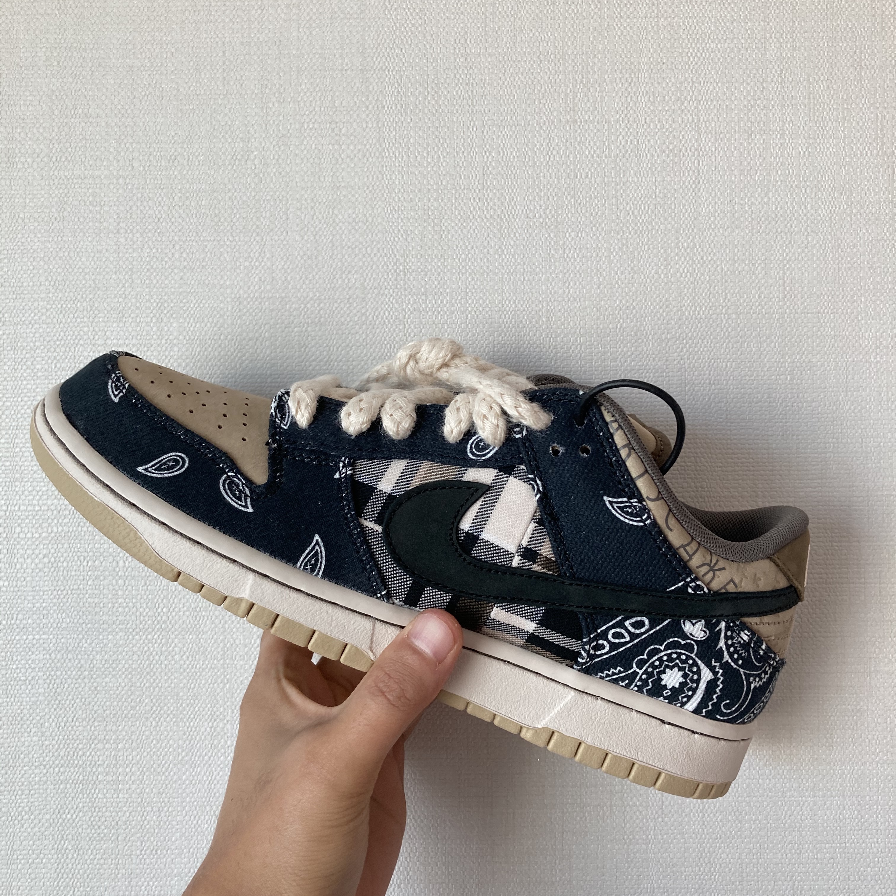 Nike x Travis Scott SB Dunk Low 착용 스타일