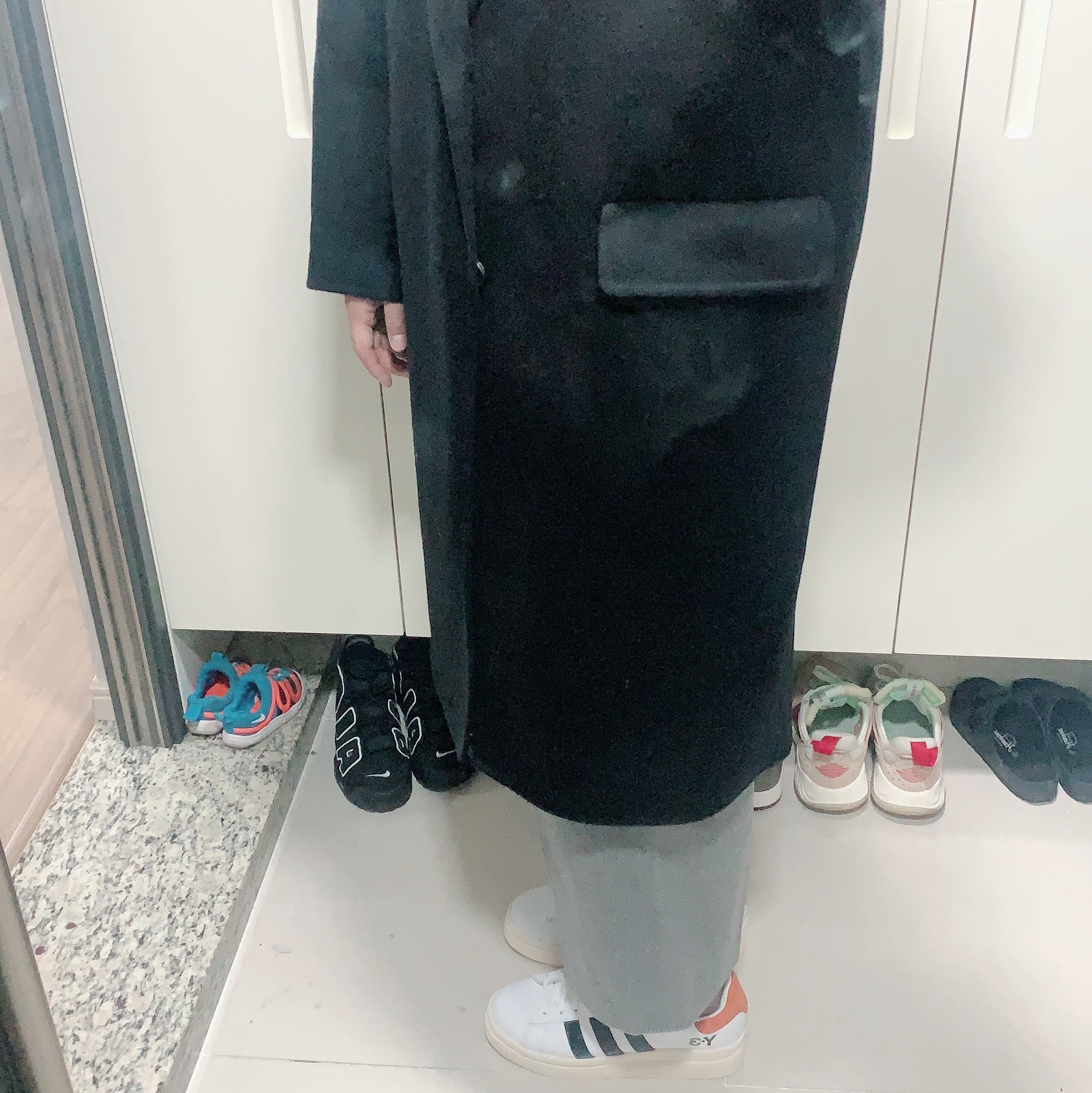 Y-3 Hicho White Black Red, Jordan 1 Retro High OG Black Mocha 착용 스타일 - 2