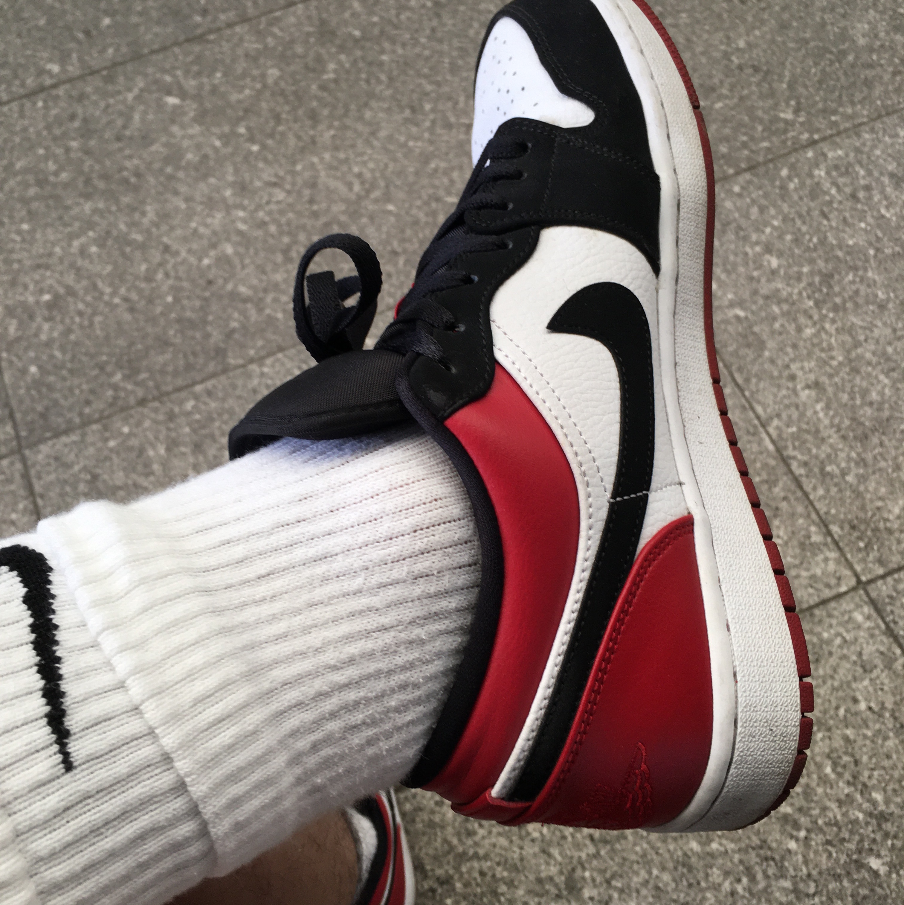 Jordan 1 Low Black Toe 착용 스타일