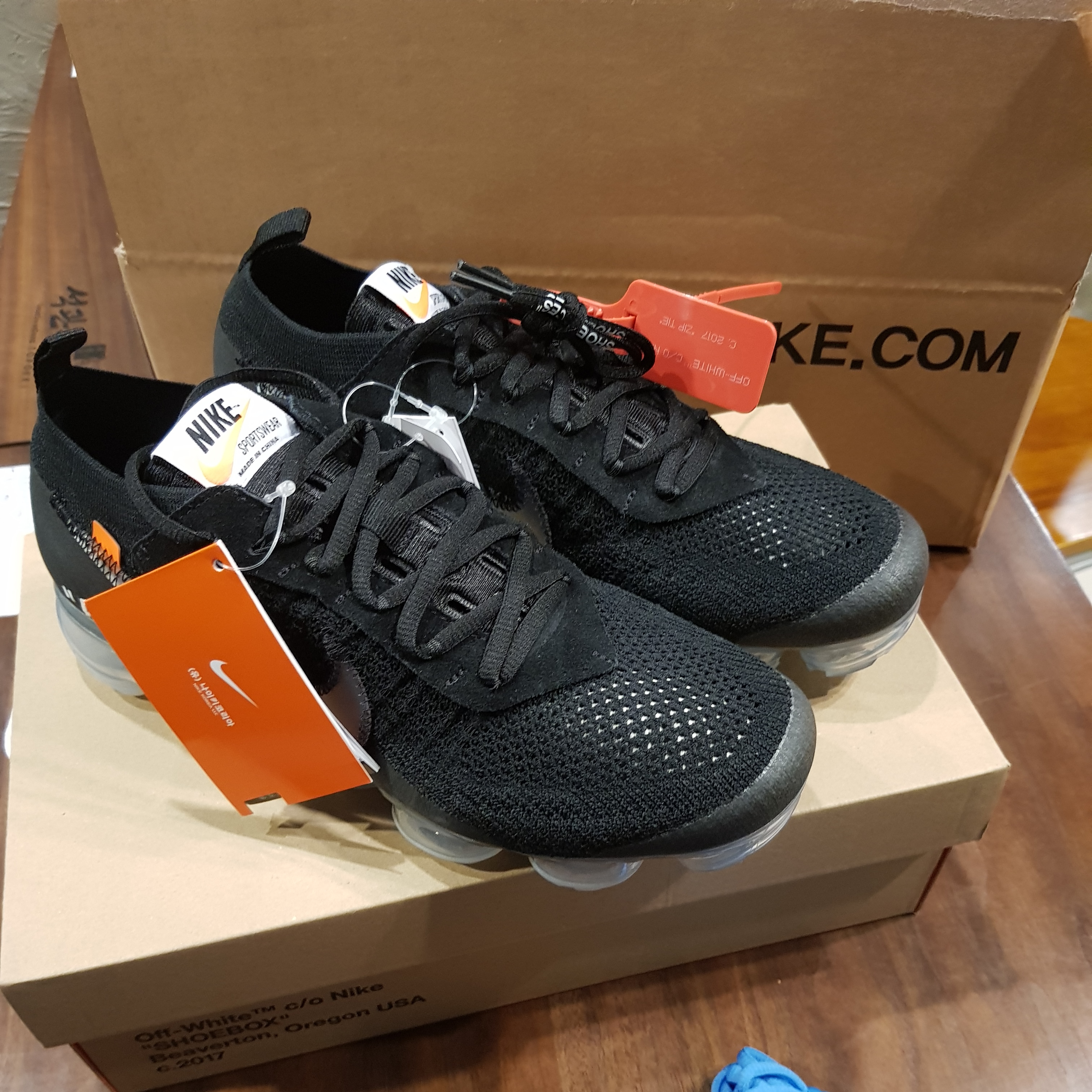 Nike x Off-White Air VaporMax V2 Black 착용 스타일 - 2