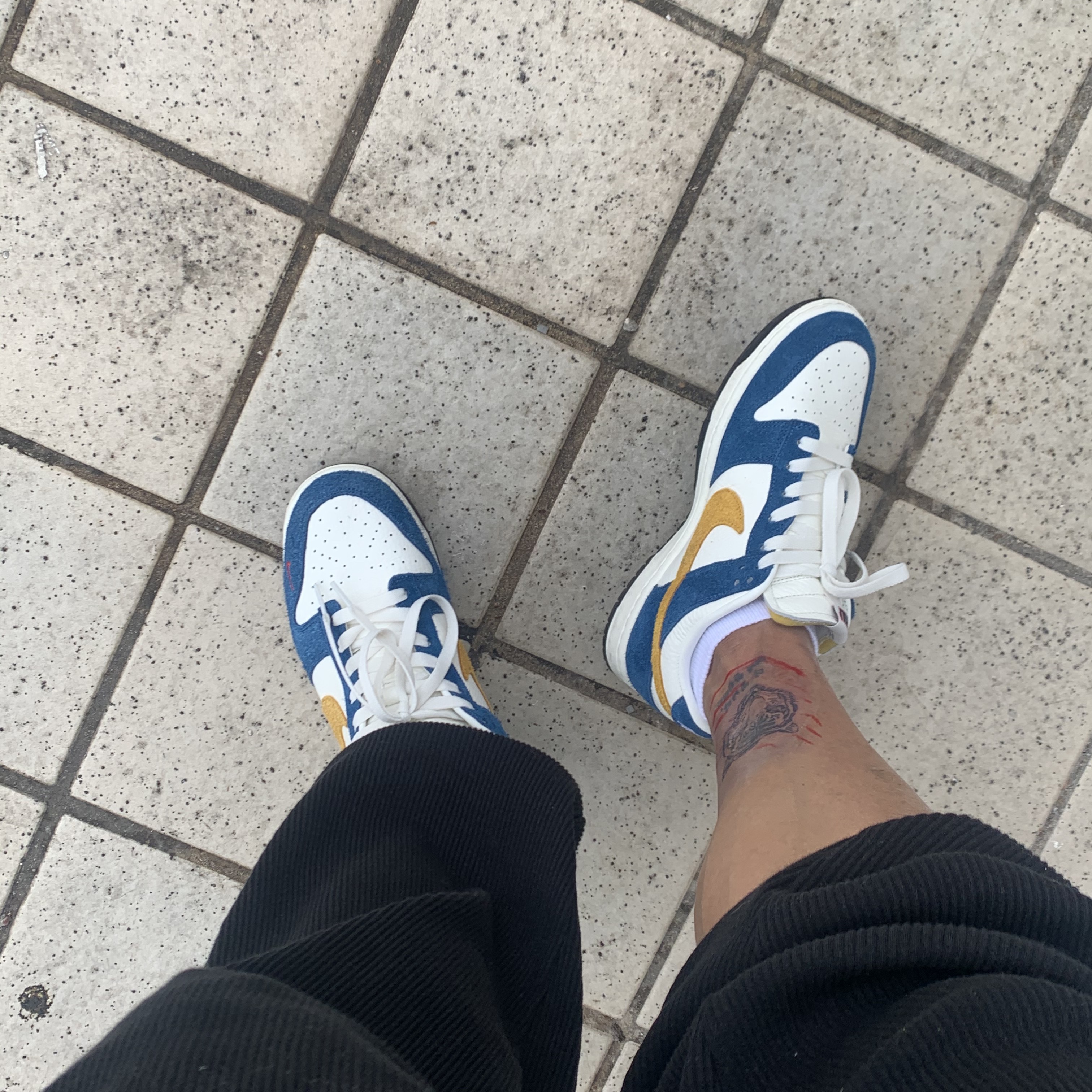 Nike x Kasina Dunk Low 80's Bus 착용 스타일 - 2