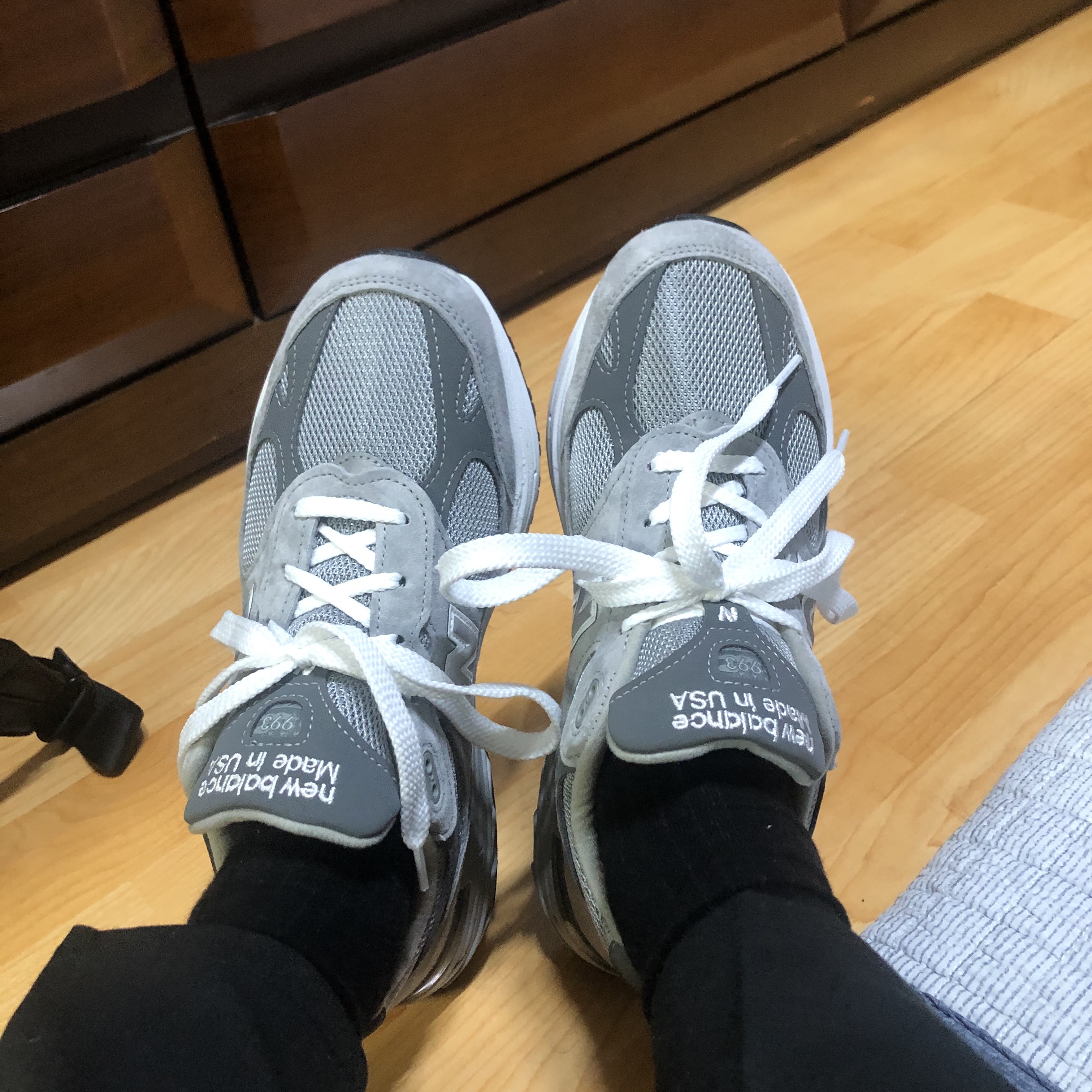 (W) New Balance 993 Made in USA Grey - D Wide 착용 스타일 - 2