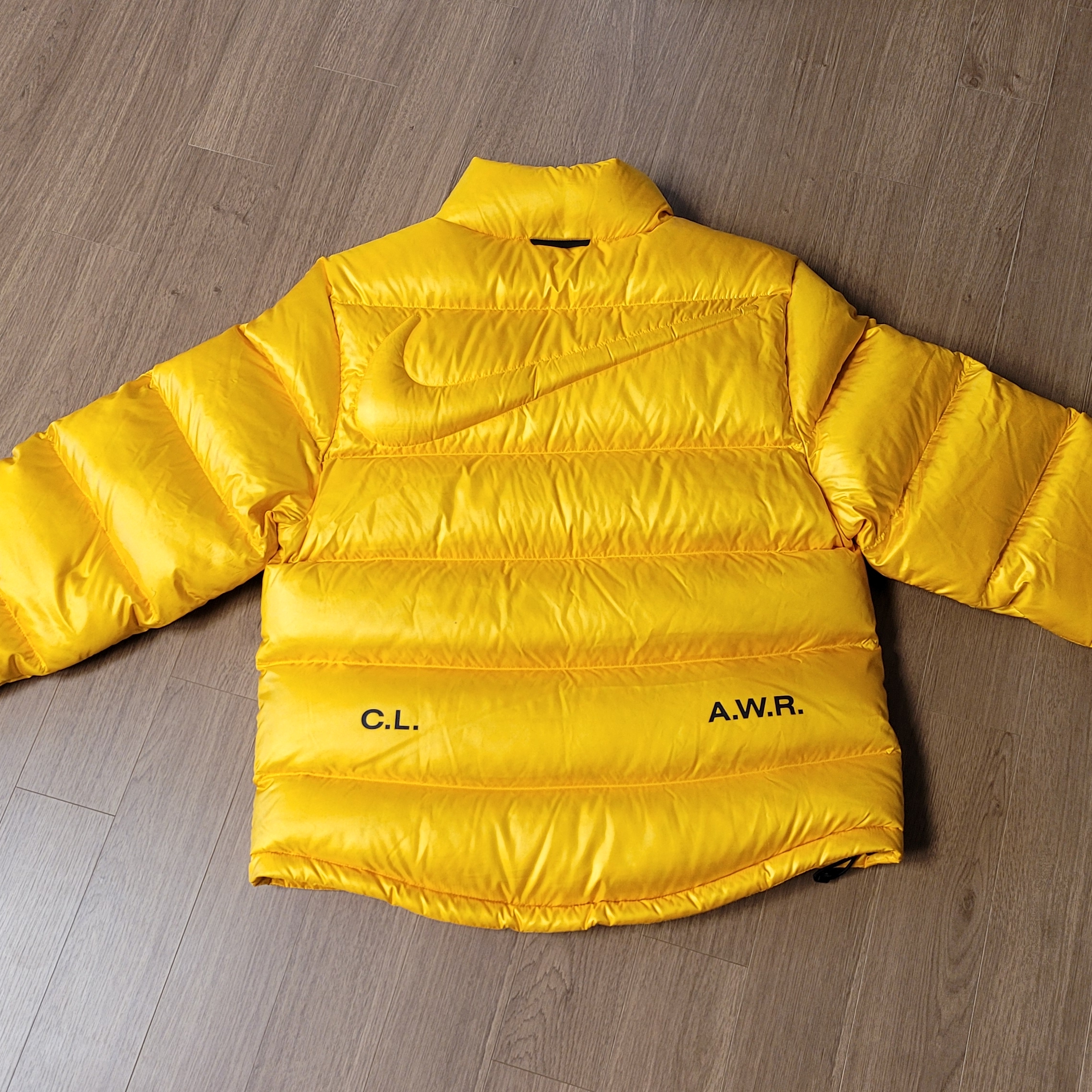 Nike x Drake Nocta Puffer Jacket University Gold - Asia 착용 스타일 - 2