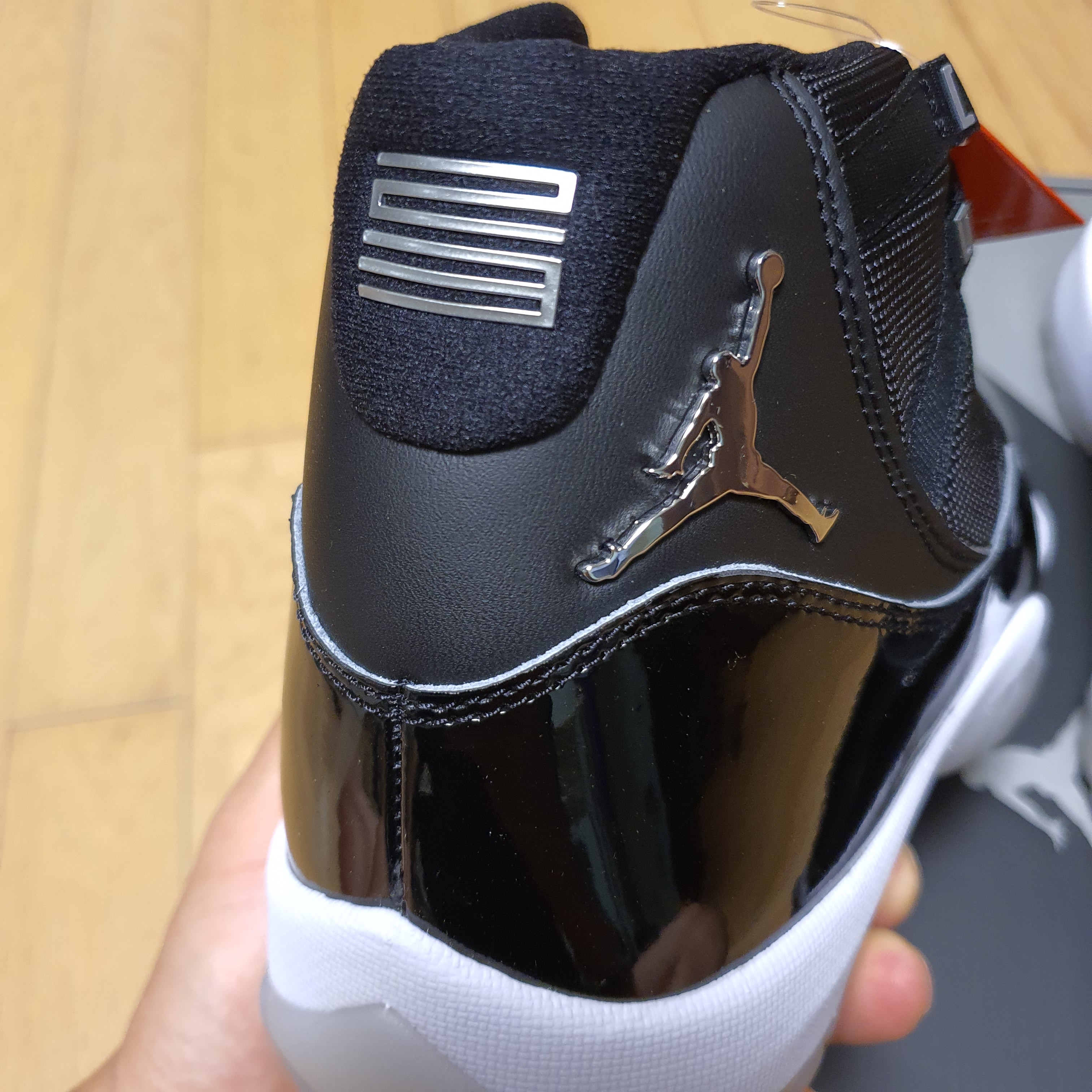 Jordan 11 Retro Jubilee 착용 스타일 - 3