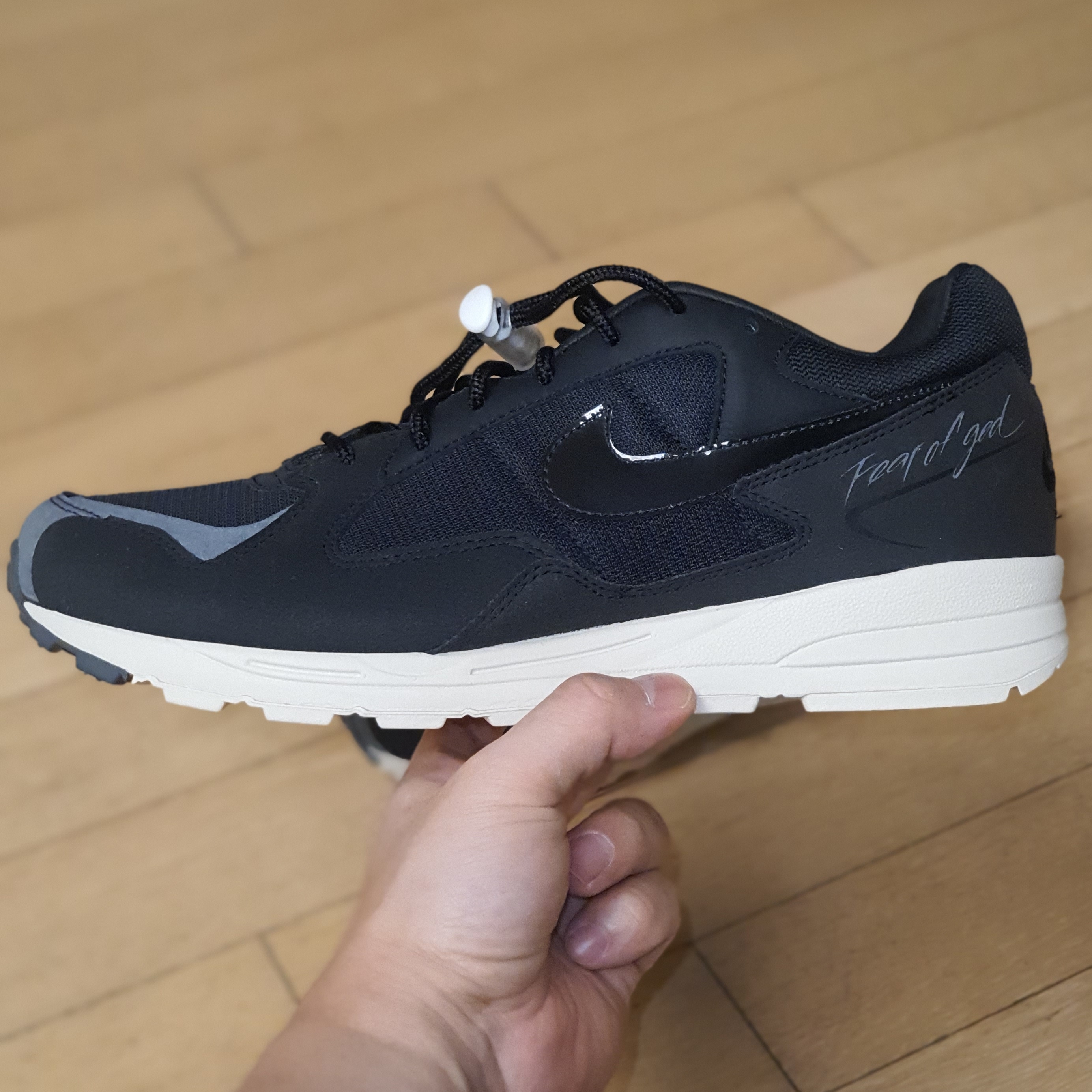 Nike x Fear of God Air Skylon 2 Black Sail 착용 스타일 - 4