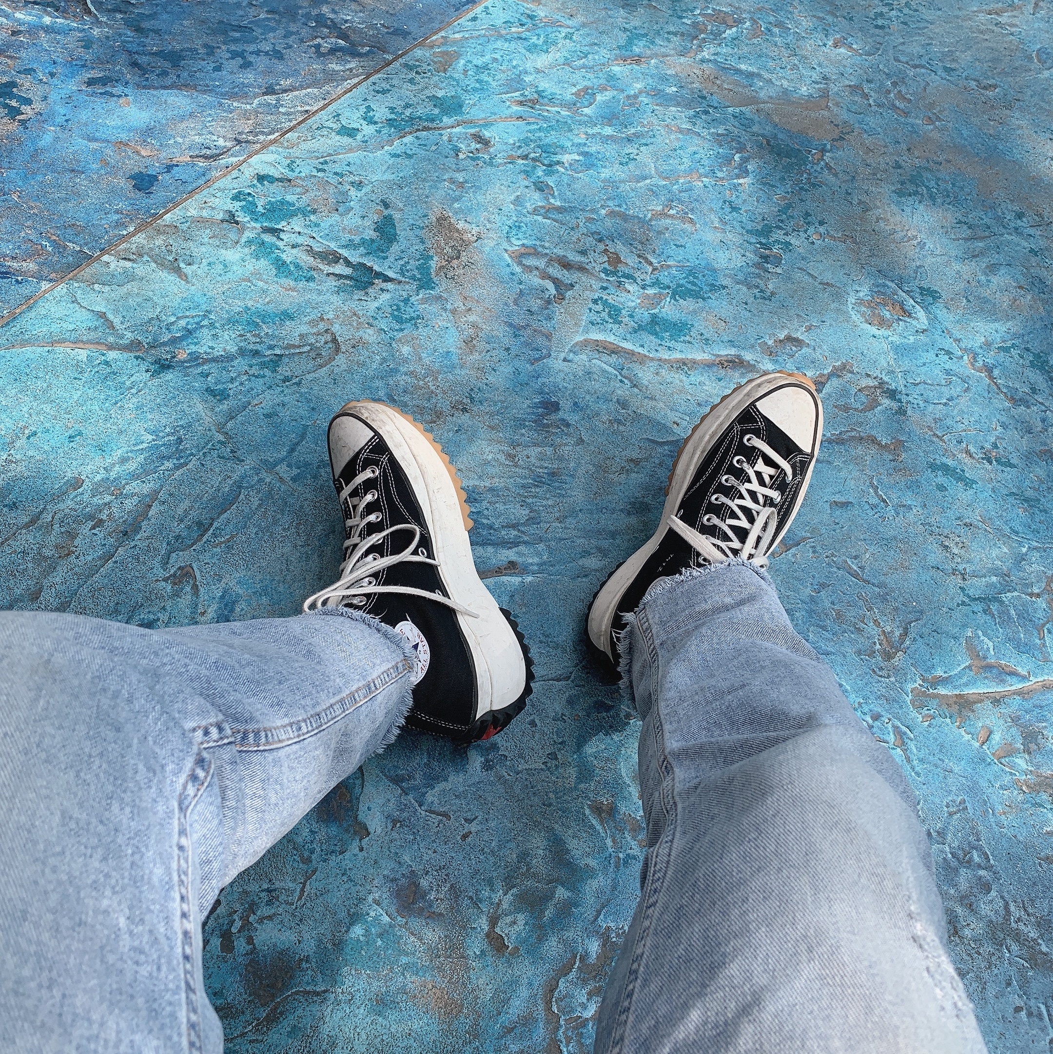 Converse x JW Anderson Run Star Hike Hi Black 착용 스타일