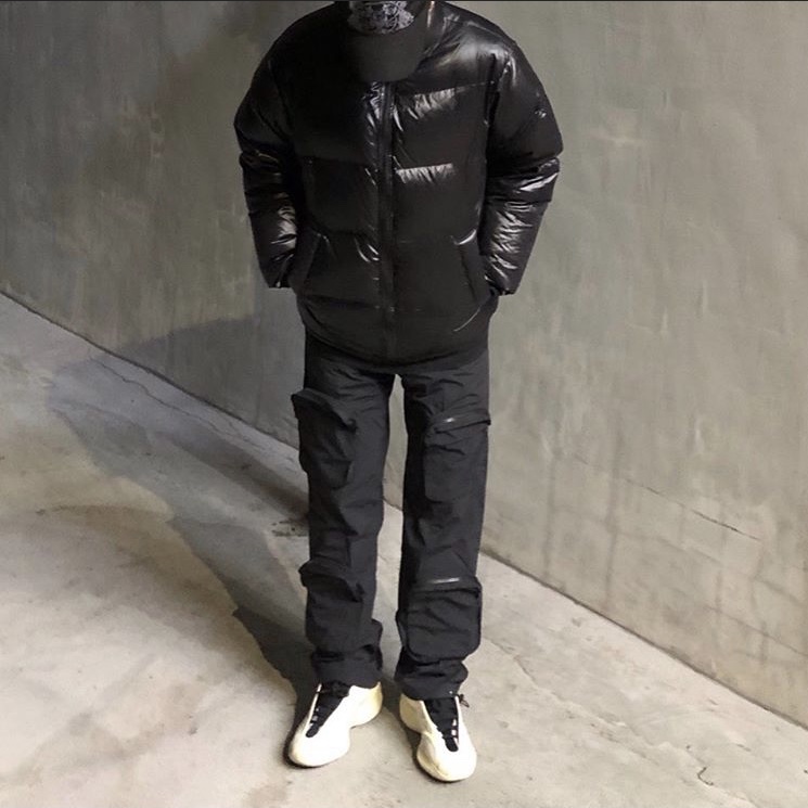 Adidas Yeezy 700 V3 Azael 2019 착용 스타일