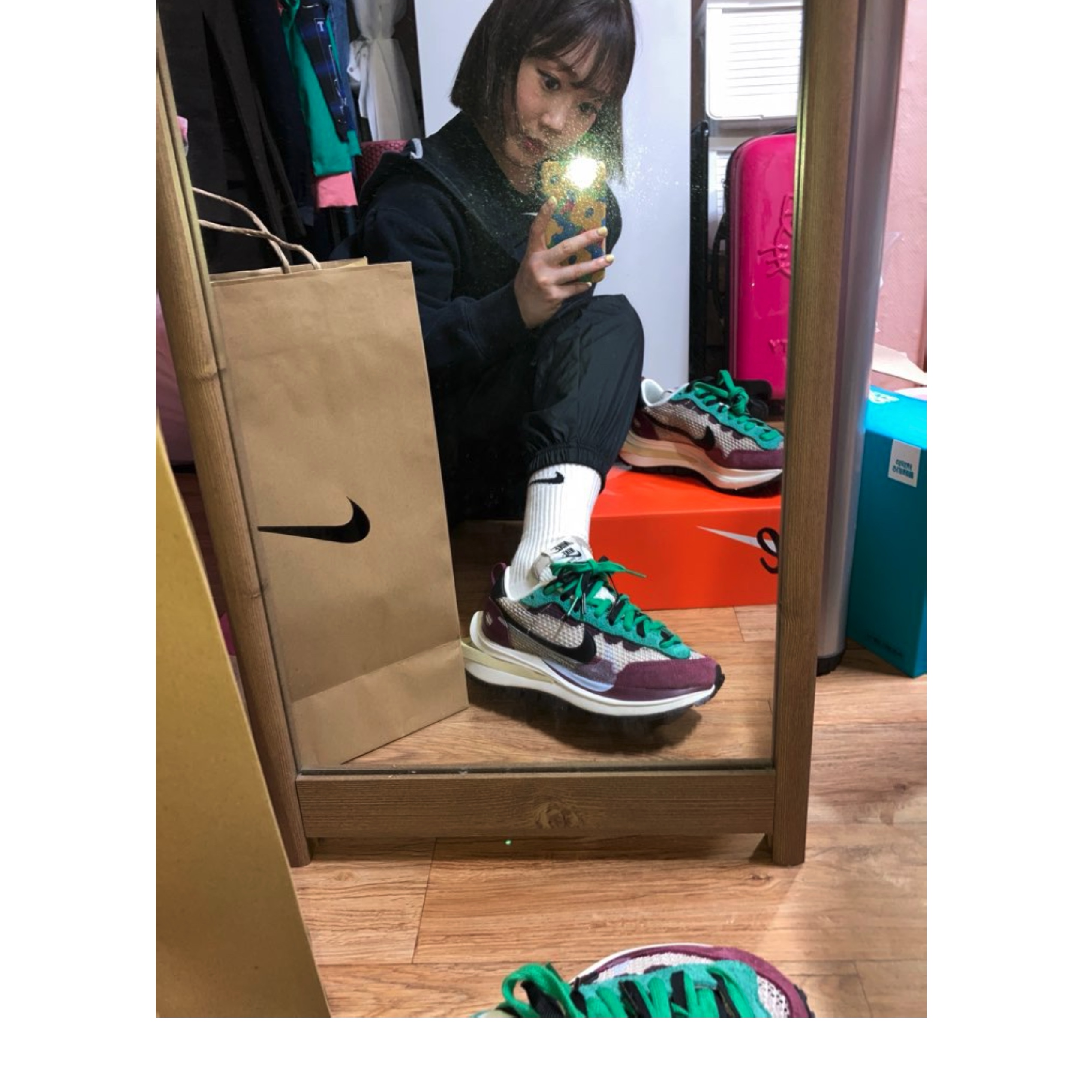 Nike x Sacai VaporWaffle String & Black Villain Red 착용 스타일