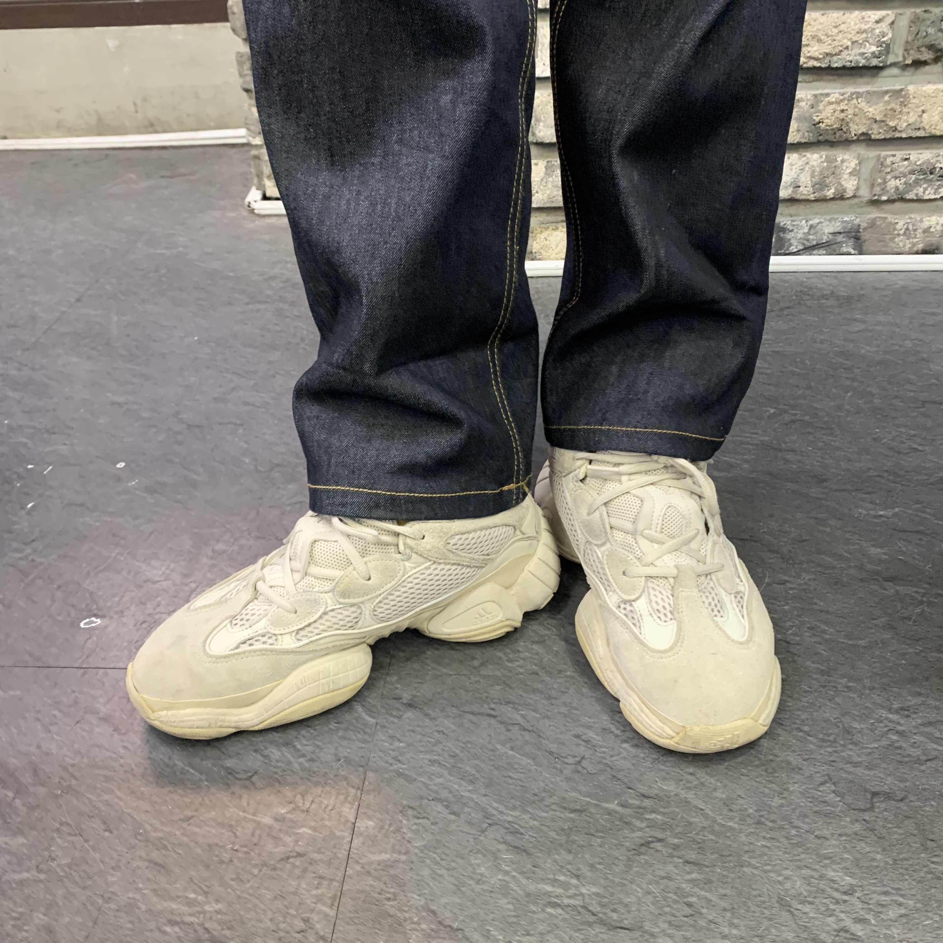 Adidas Yeezy 500 Blush 2018 착용 스타일