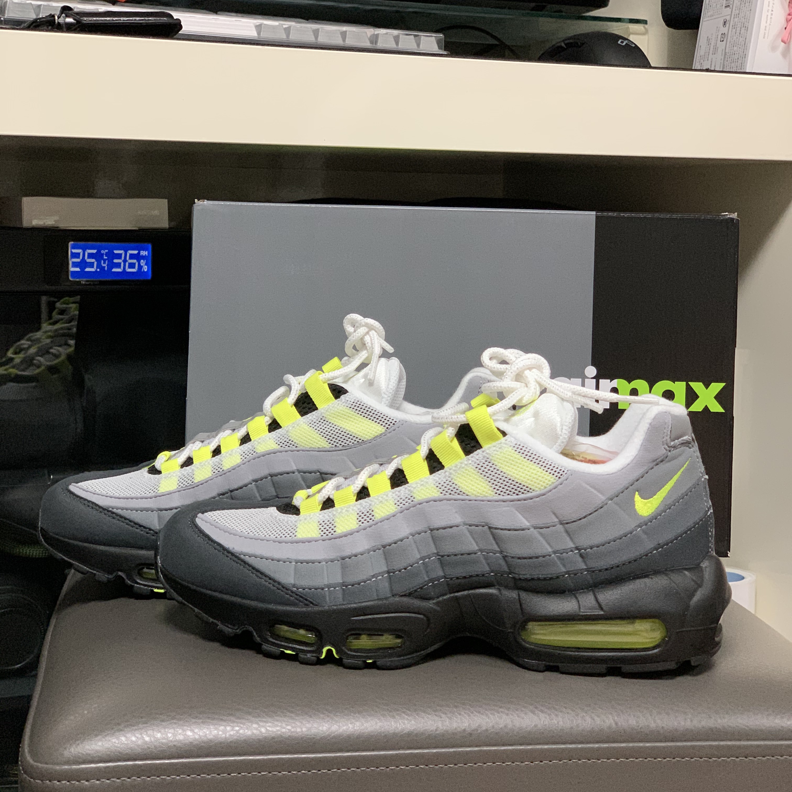Nike Air Max 95 OG Neon Yellow 2020 착용 스타일