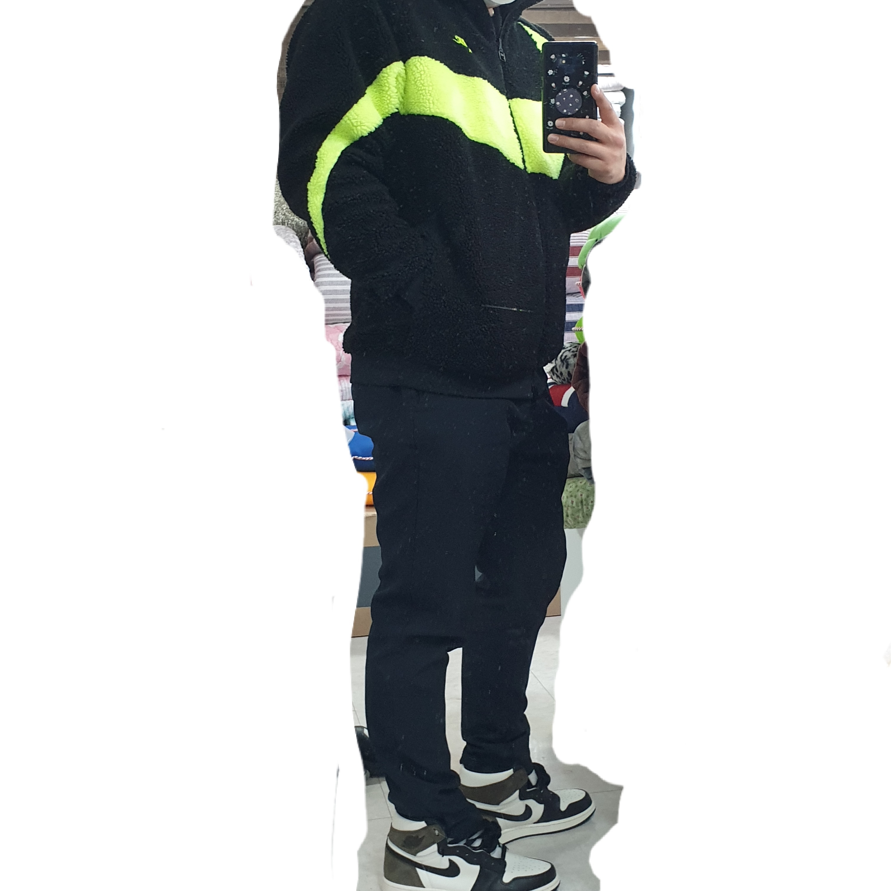 Jordan 1 Retro High OG Black Mocha, Nike Big Swoosh Full Zip Jacket Black Volt 착용 스타일