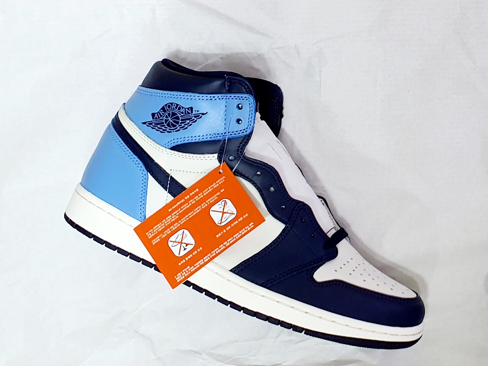Jordan 1 Retro High Obsidian UNC 착용 스타일