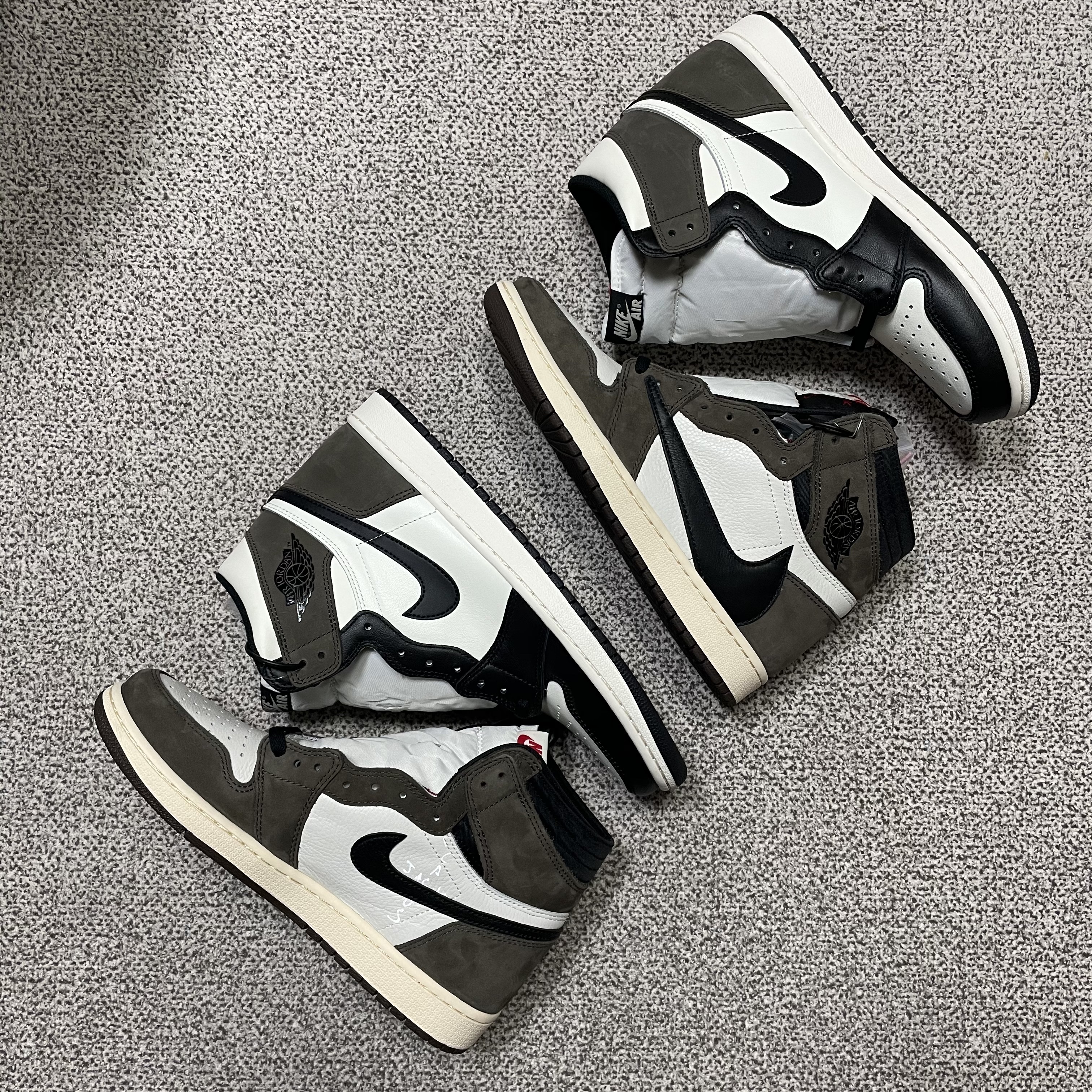 Jordan 1 x Travis Scott Retro High OG SP Mocha, Jordan 1 Retro High OG Black Mocha 착용 스타일