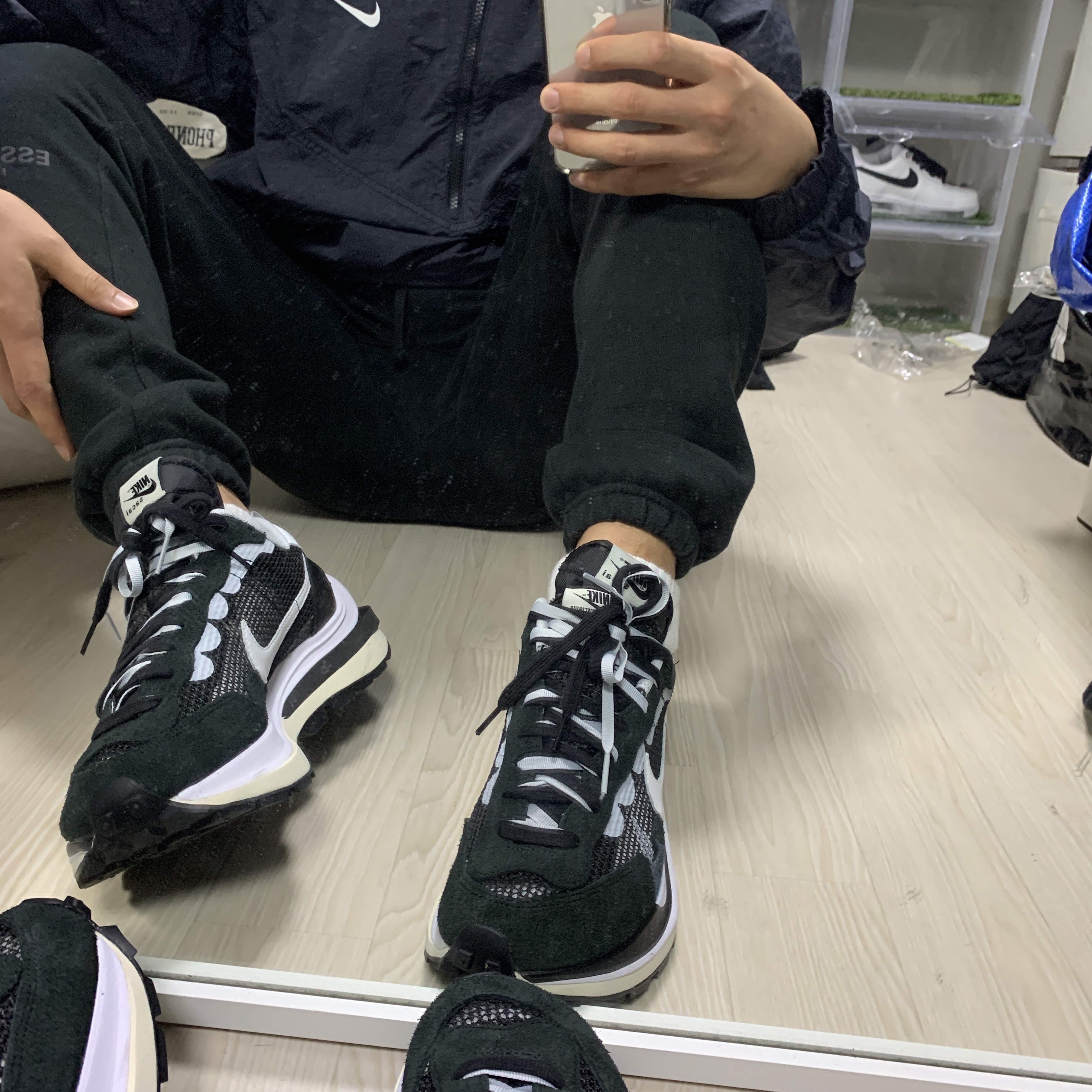 Nike x Sacai VaporWaffle Black White 착용 스타일