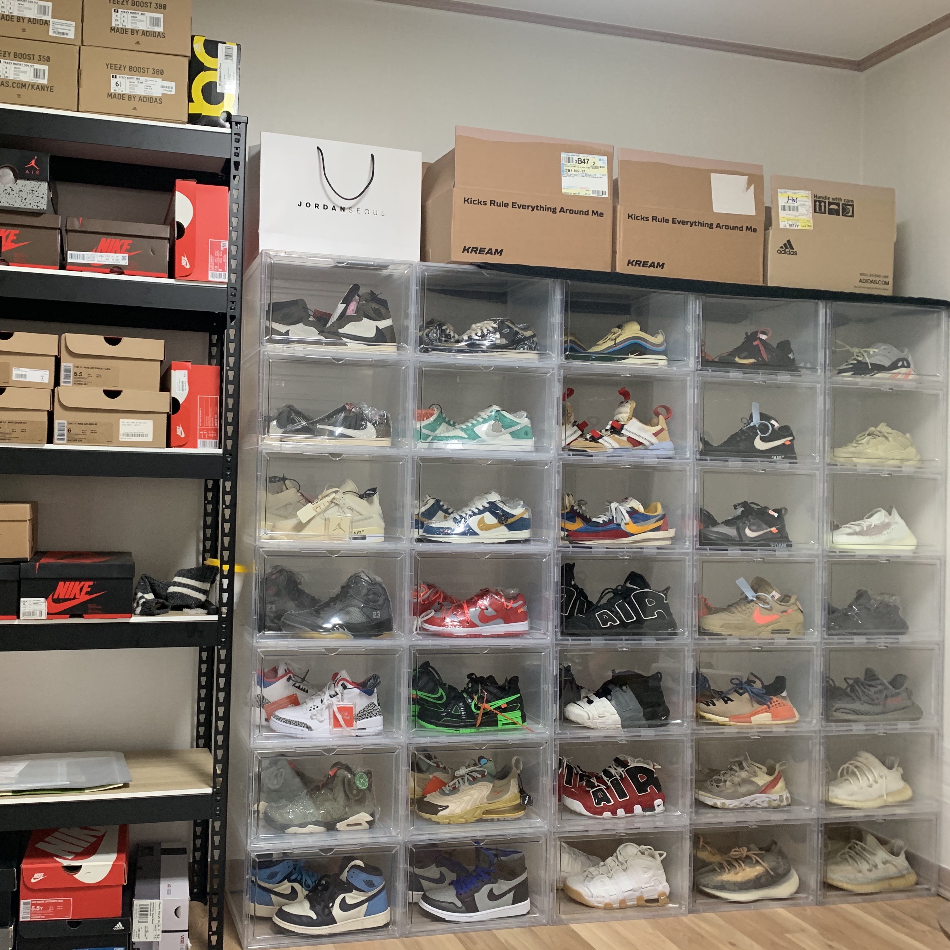 Jordan 6 x Travis Scott Retro Olive, Jordan 1 x Travis Scott Retro High OG SP Mocha 착용 스타일