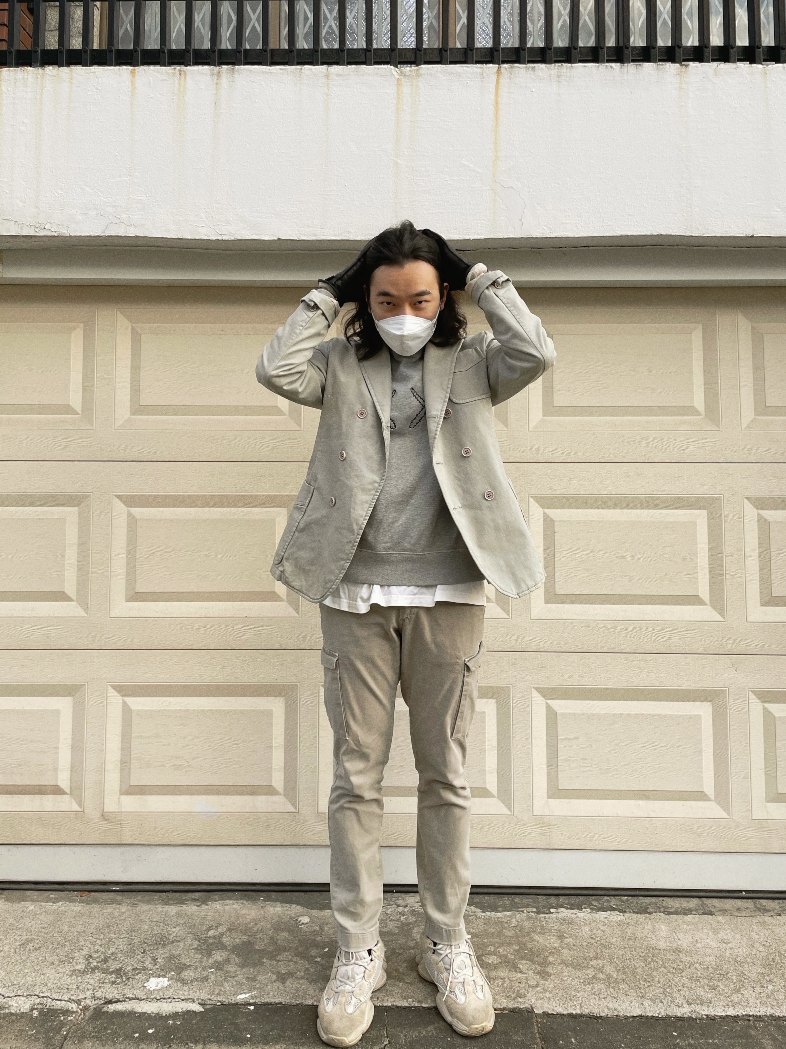 Adidas Yeezy 500 Blush 2018 착용 스타일 - 2