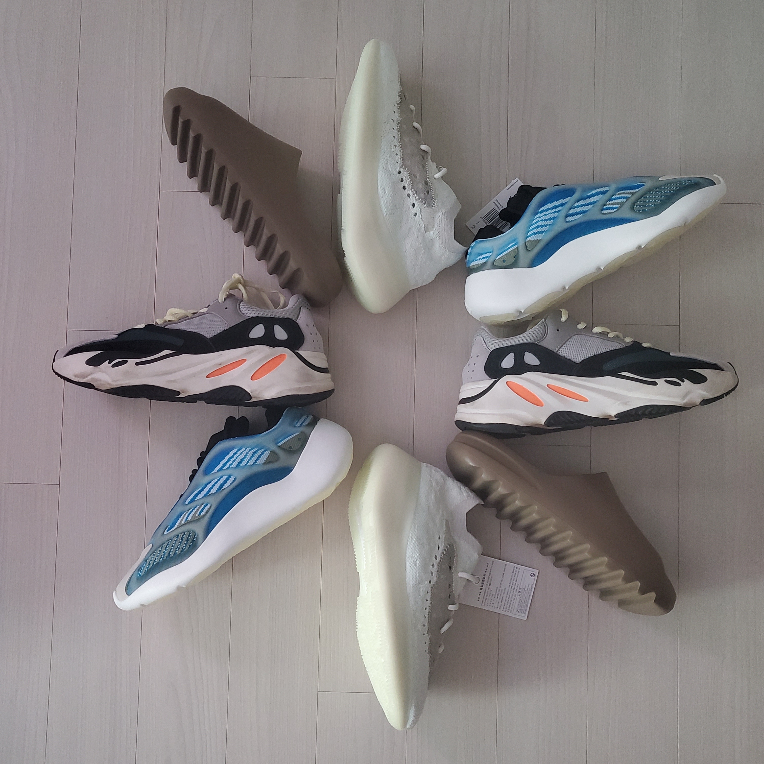 Adidas Yeezy Boost 700 Wave Runner Solid Grey 2017/2019, Adidas Yeezy 700 V3 Arzareth 착용 스타일