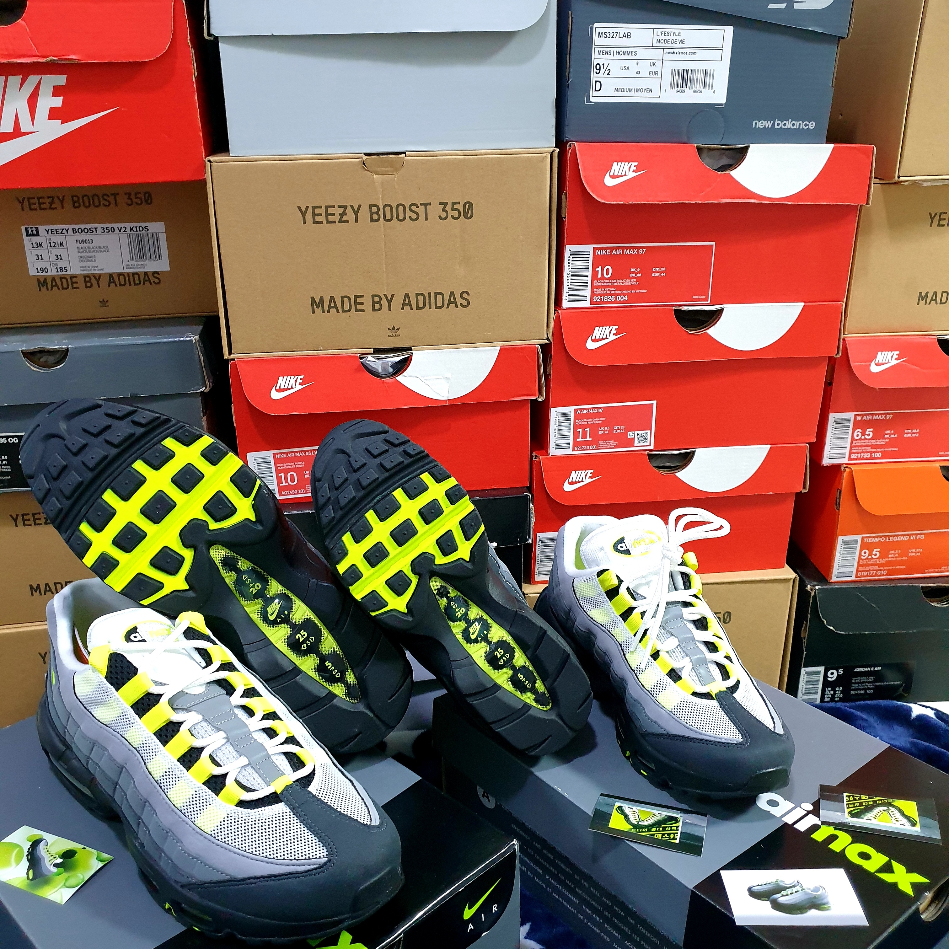 Nike Air Max 95 OG Neon Yellow 2020 착용 스타일 - 1