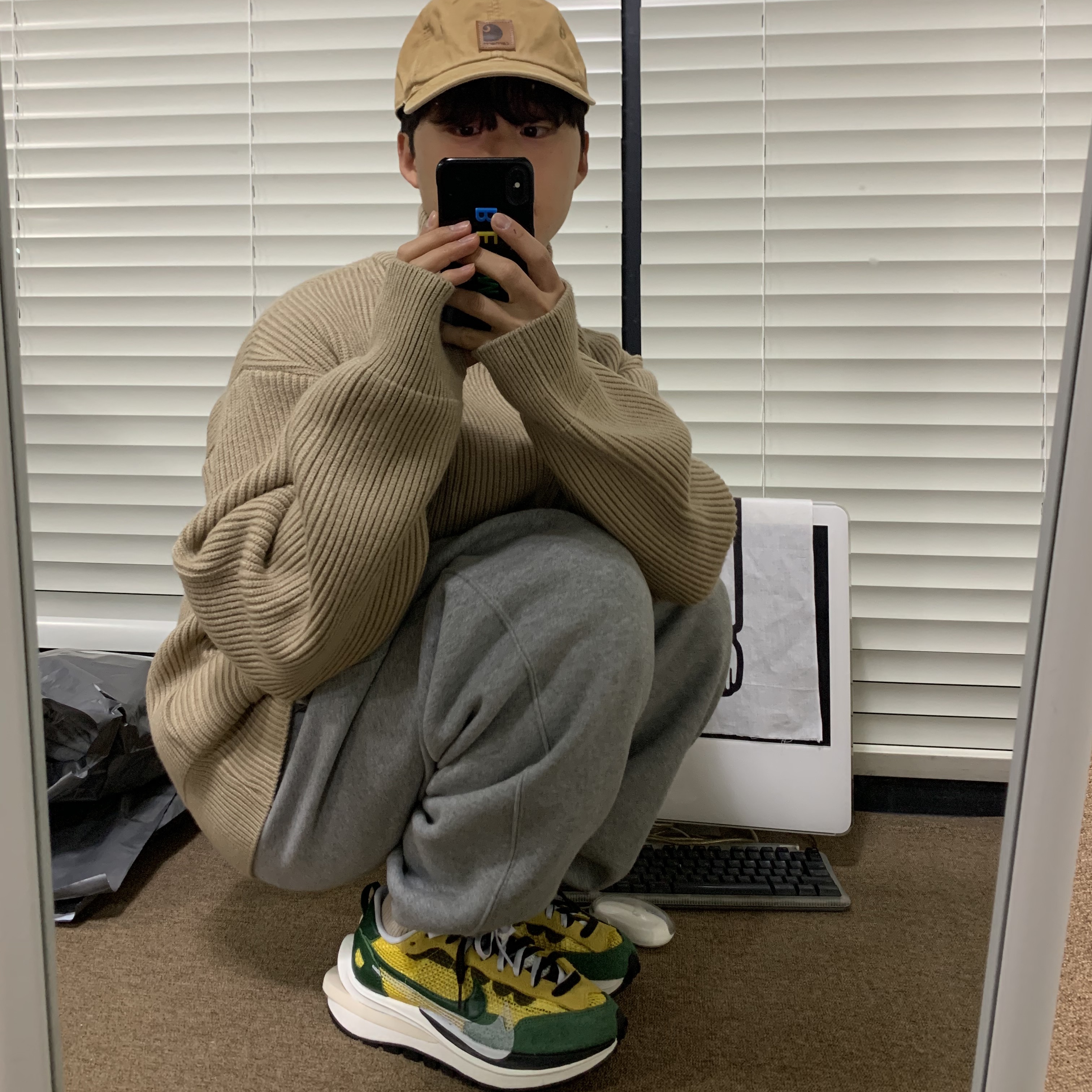 Nike x Sacai VaporWaffle Tour Yellow & Gorge Green Sail, Nike x Stussy NRG BR Fleece Pants Grey 착용 스타일