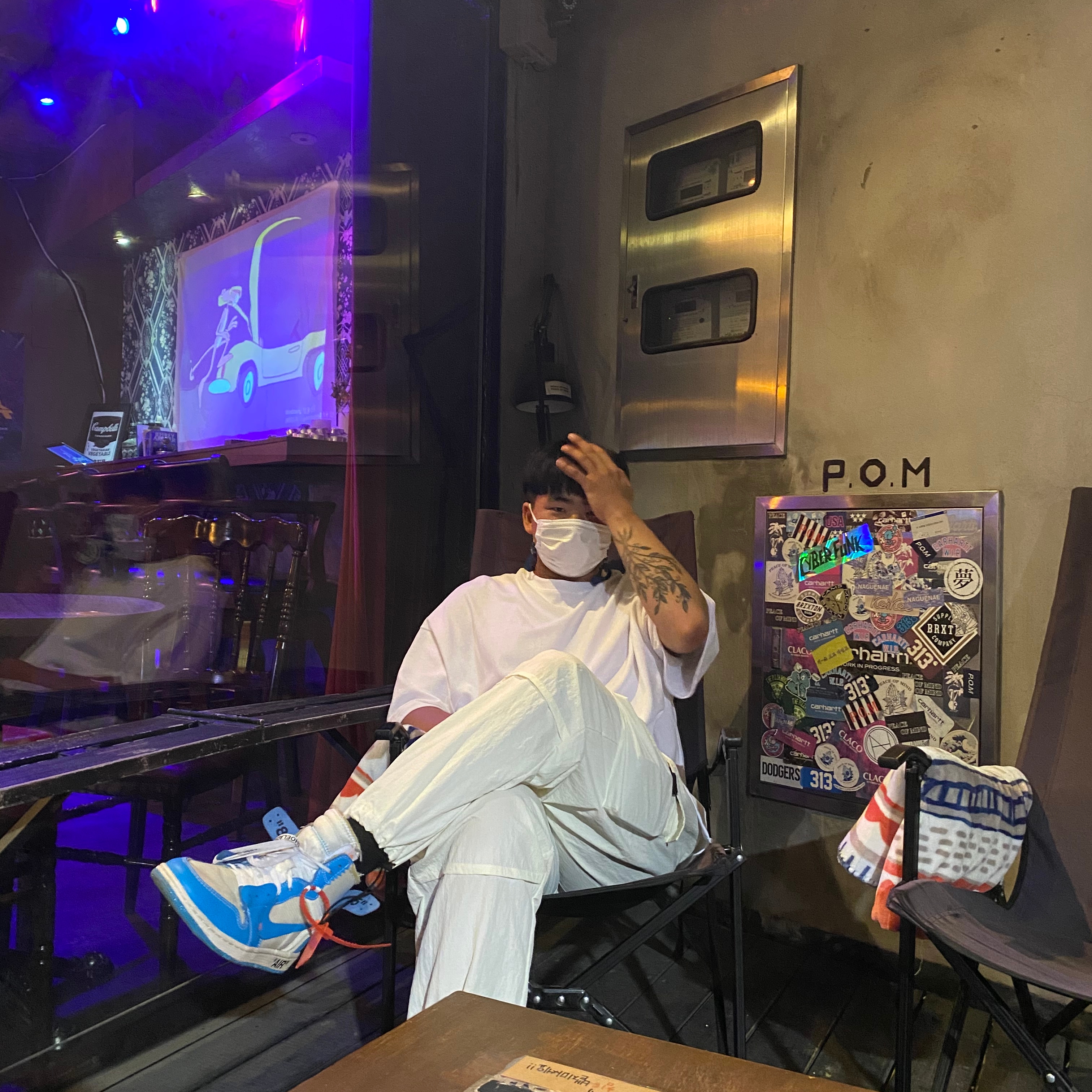 Jordan 1 x Off-White Retro High University Blue 착용 스타일