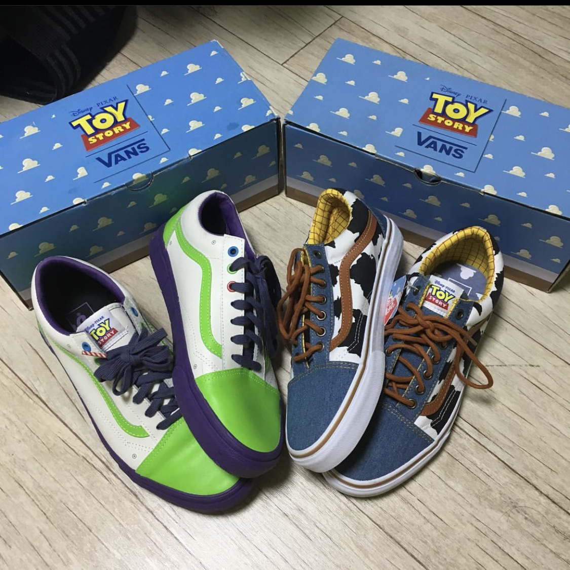Vans Old Skool NASA Space Voyager True White 착용 스타일 - 2