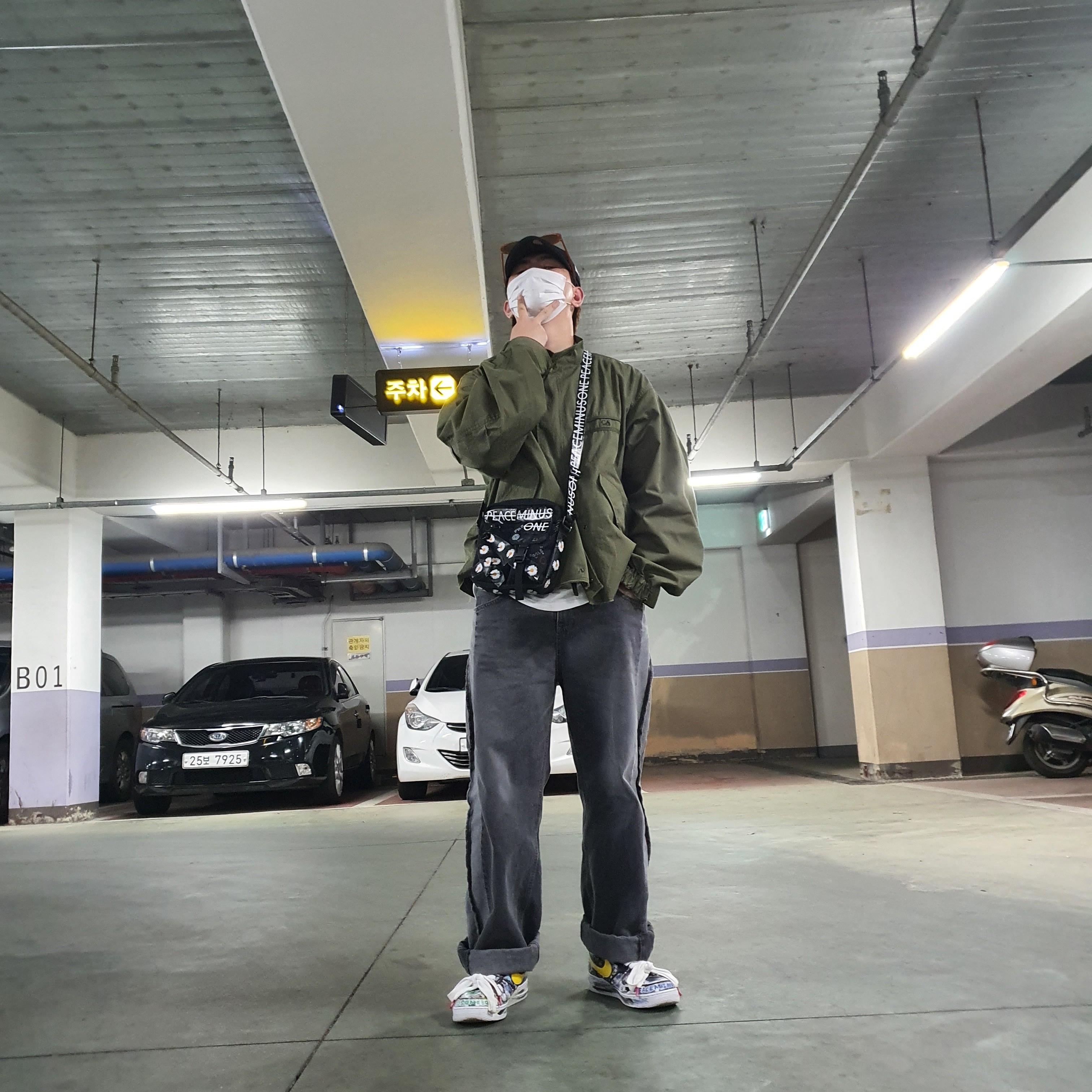 Nike x Peaceminusone Air Force 1 Low Para-Noise 착용 스타일