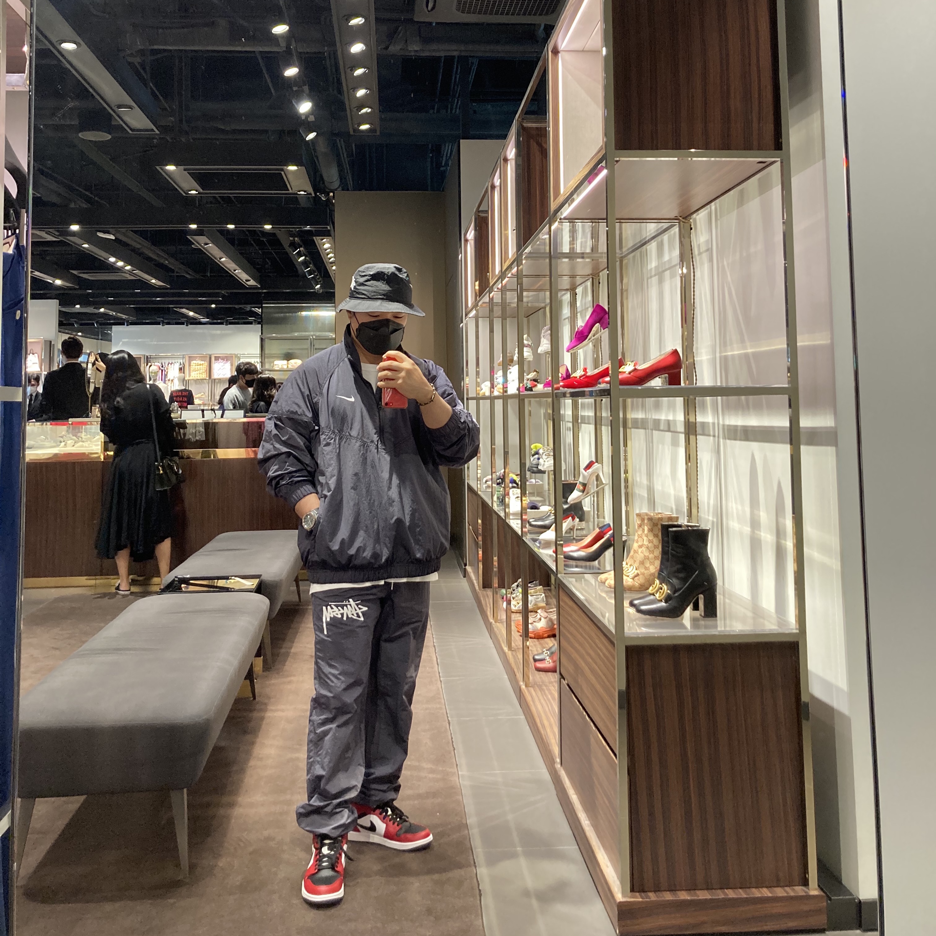 Jordan 1 Mid Chicago Black Toe, Nike x Stussy Beach Pants Off Noir 착용 스타일