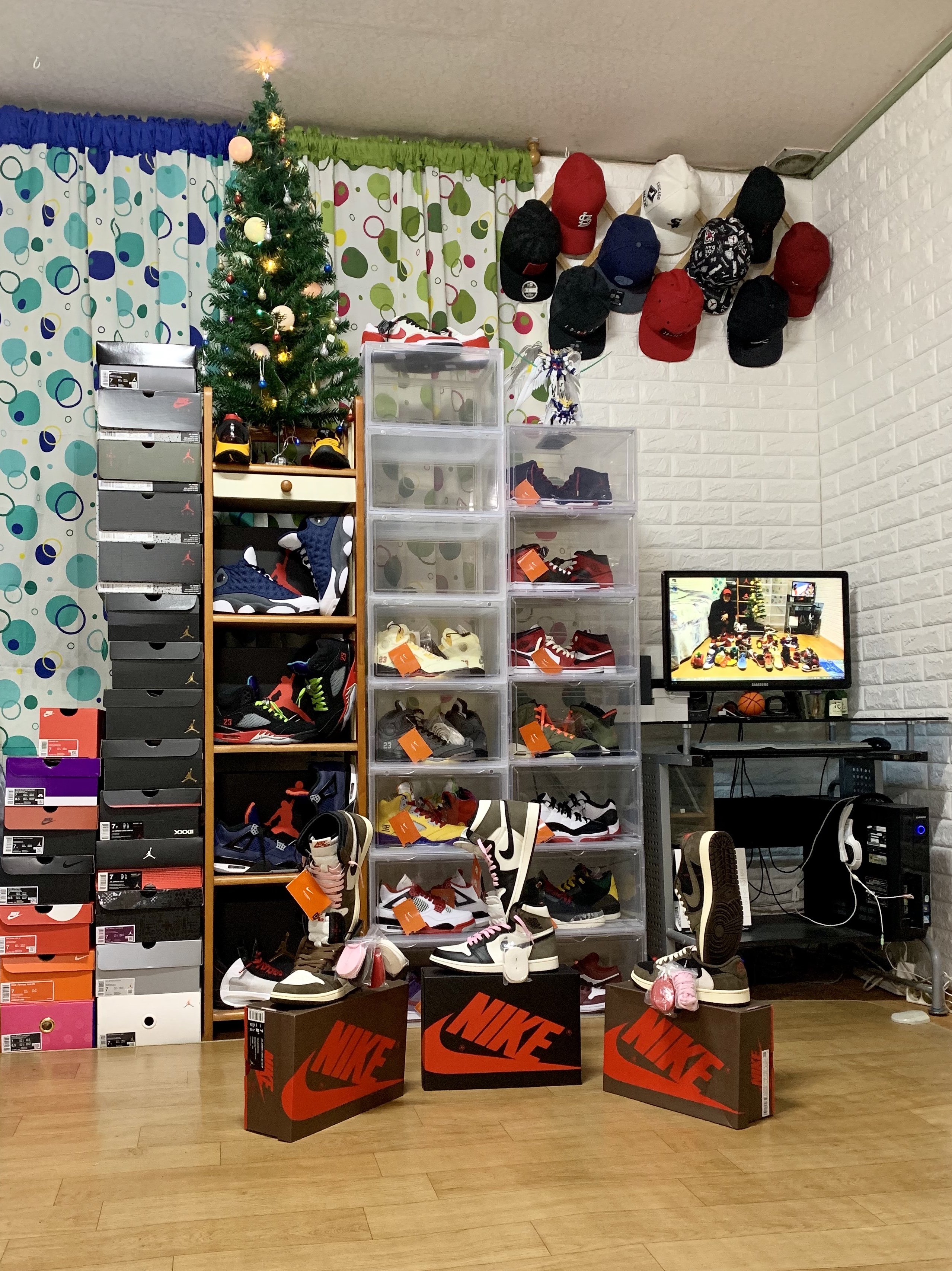 Jordan 1 x Travis Scott Retro High OG SP Mocha, Jordan 1 x Travis Scott Retro Low OG SP Mocha 착용 스타일 - 3