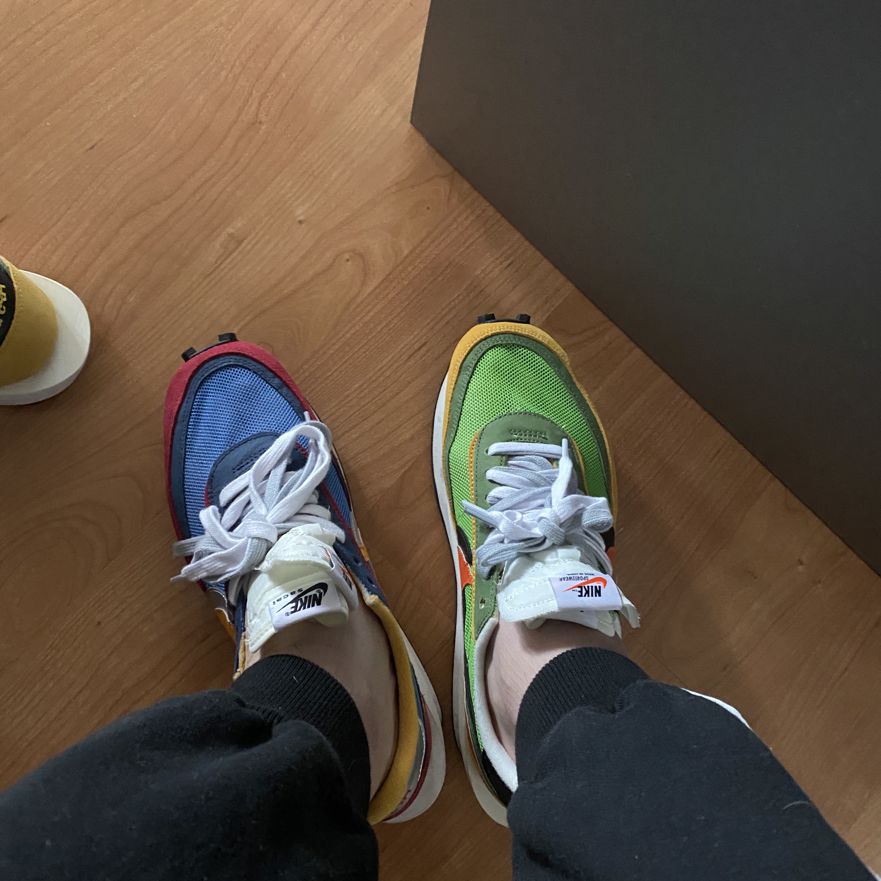 Nike x Sacai LDWaffle Blue Multi 착용 스타일 - 3