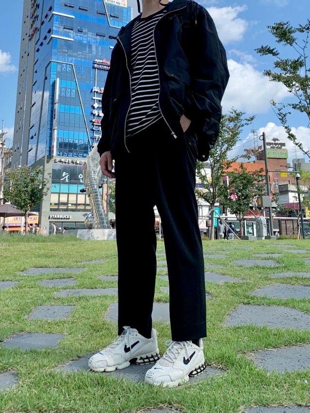 Nike x Stussy Air Zoom Spiridon Cage 2 Fossil 착용 스타일