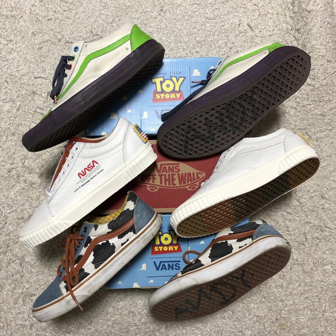 Vans Old Skool NASA Space Voyager True White 착용 스타일 - 1