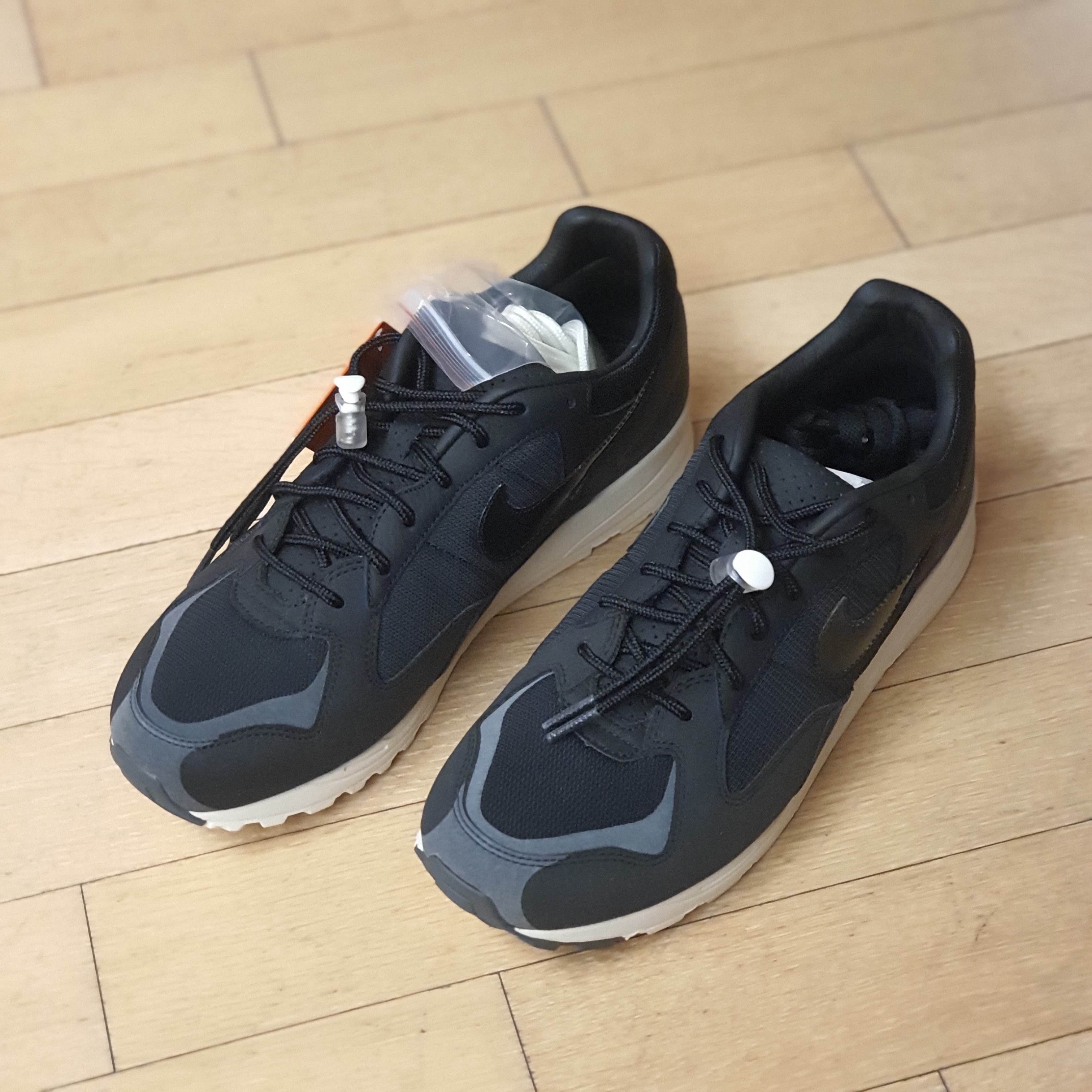Nike x Fear of God Air Skylon 2 Black Sail 착용 스타일 - 1