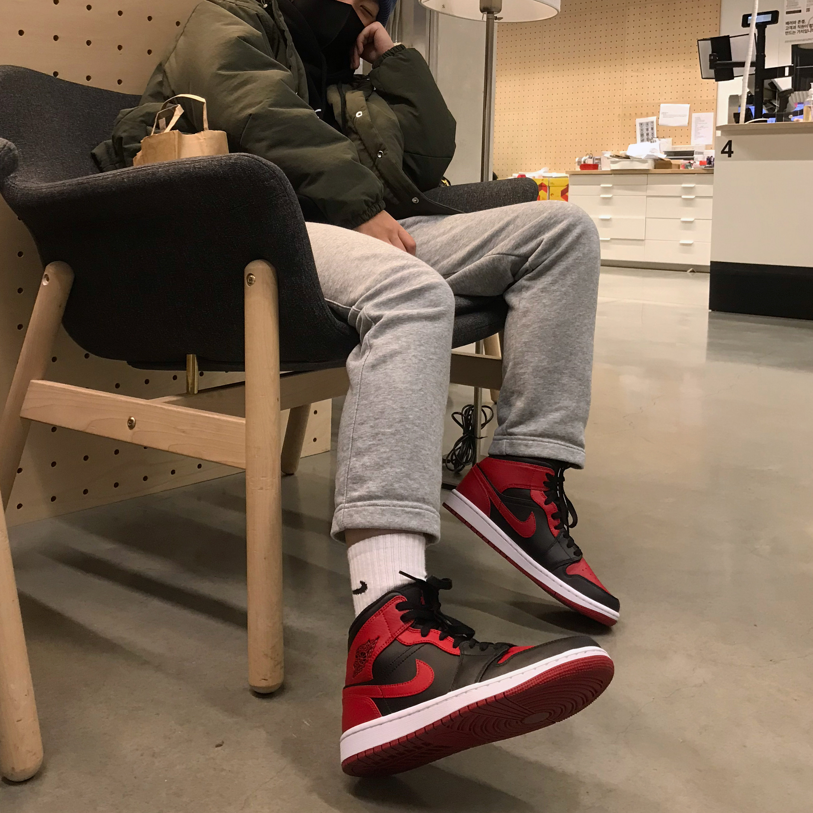Jordan 1 Mid Bred Banned 2020 착용 스타일