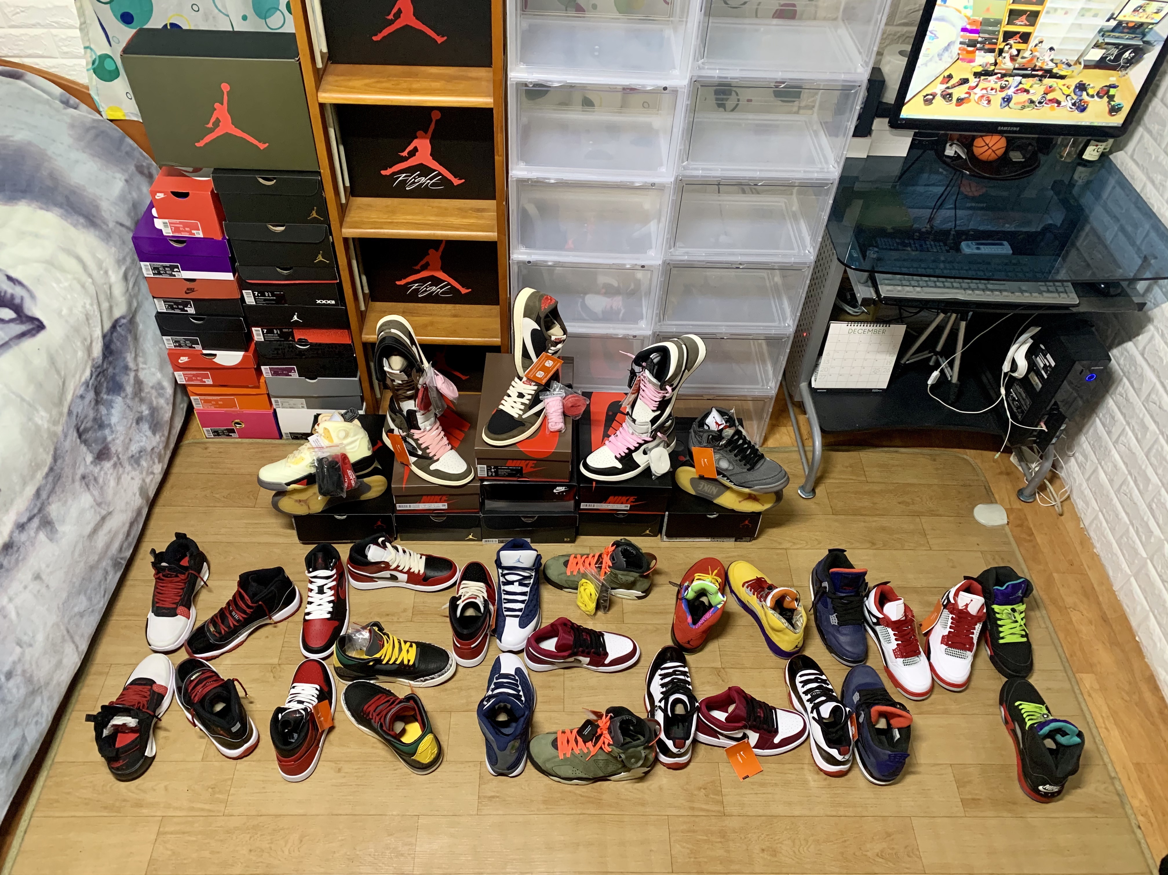 Jordan 1 Retro High OG Black Mocha, Jordan 1 x Travis Scott Retro High OG SP Mocha 착용 스타일 - 1