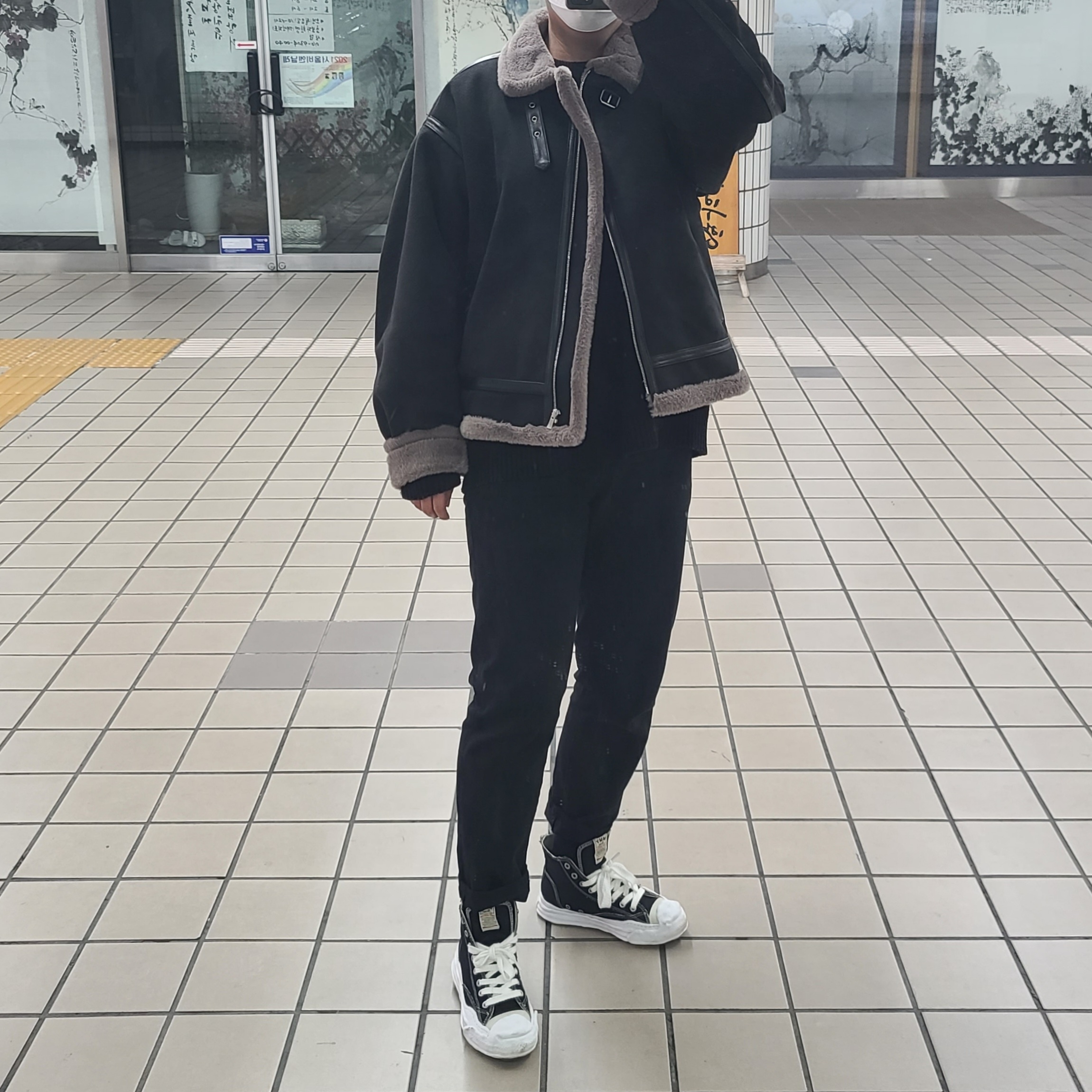 Maison Mihara Yasuhiro Hank OG Sole Canvas Low-top Sneakers Black 착용 스타일 - 2